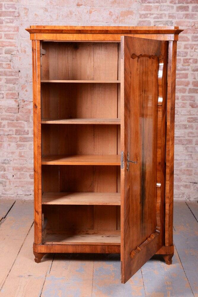 Biedermeier Cabinet in Walnut, Austria, 1830s