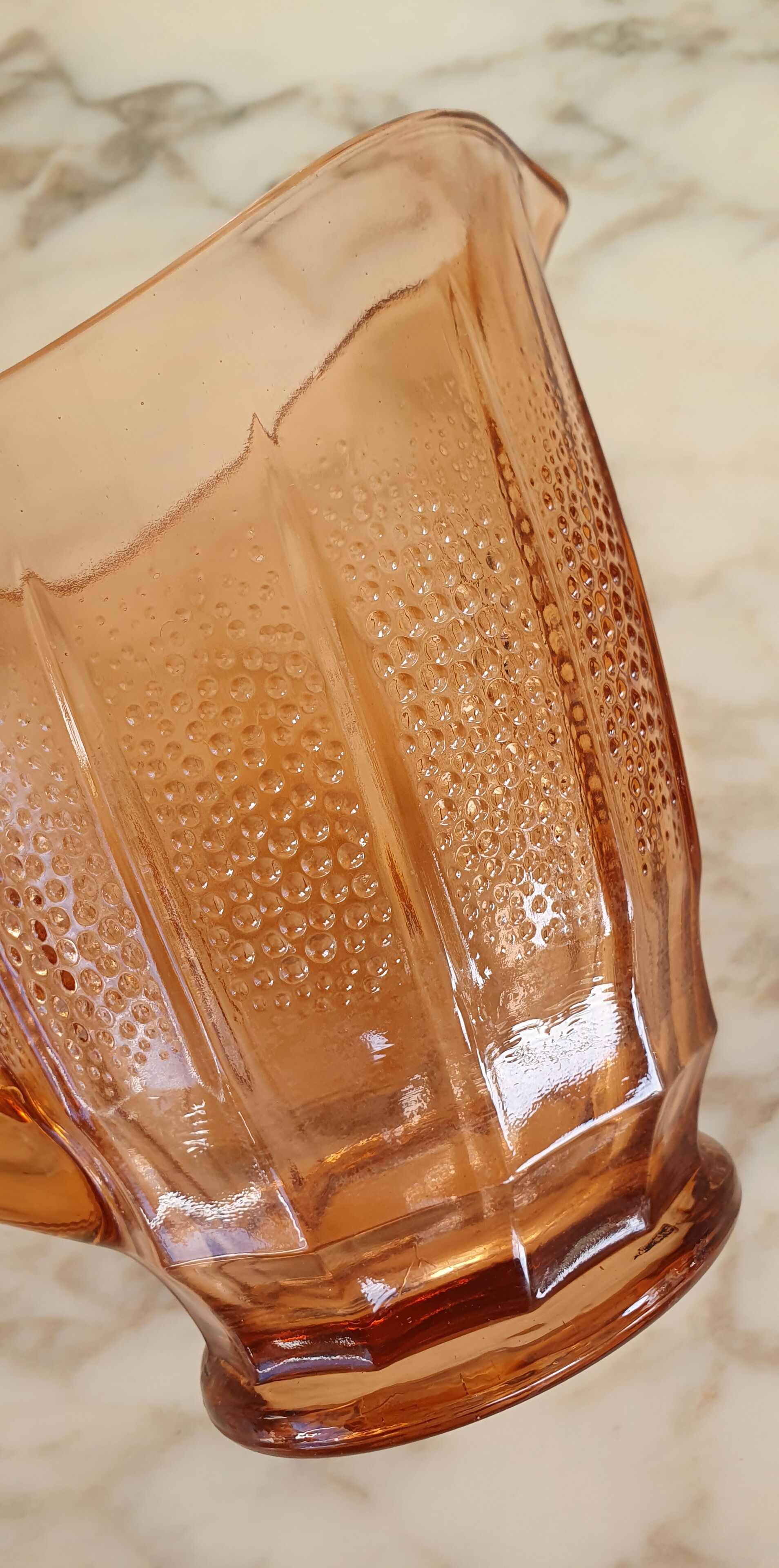 Pichet verre rose 1960