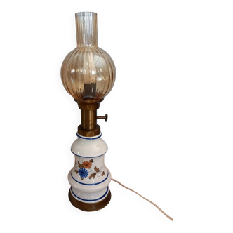 Old kerosene lamp style lamp