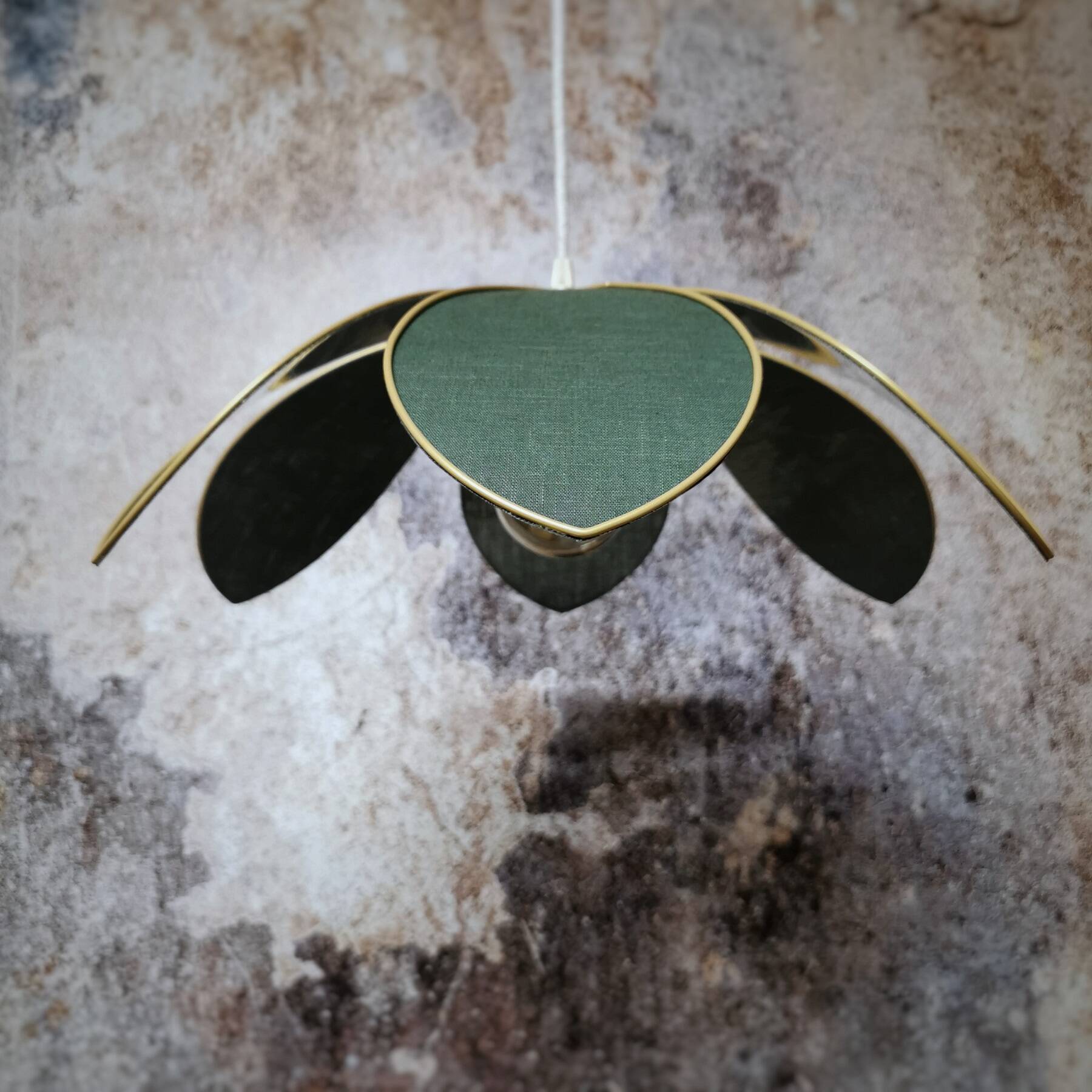 Flower suspension metal structure 6 petals in fir green linen