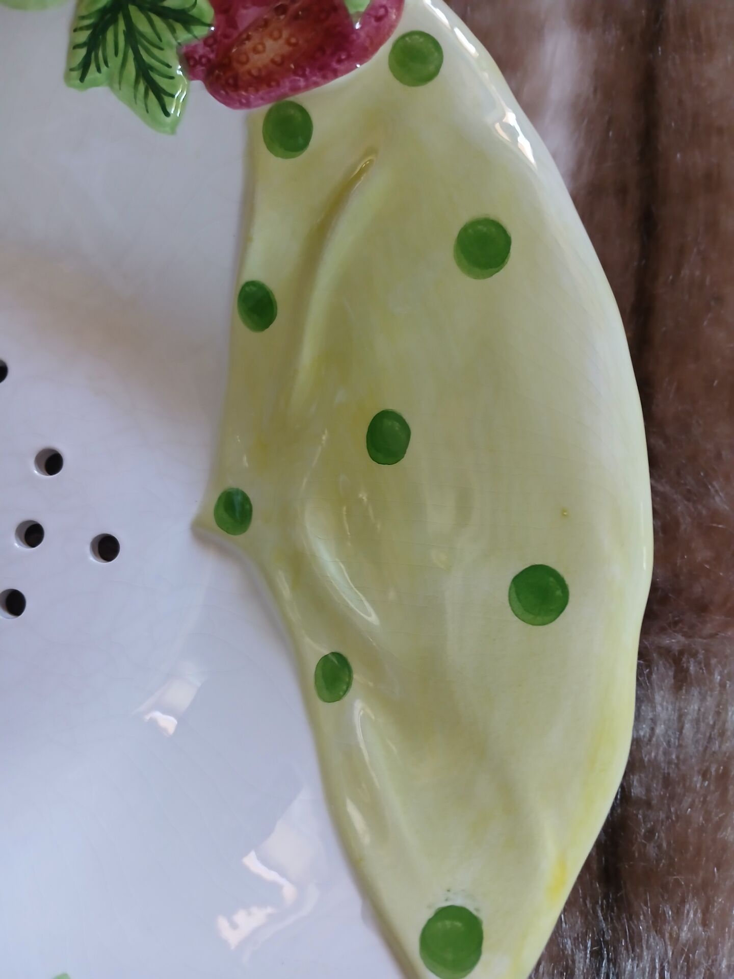 Plat / Egouttoir en barbotine 