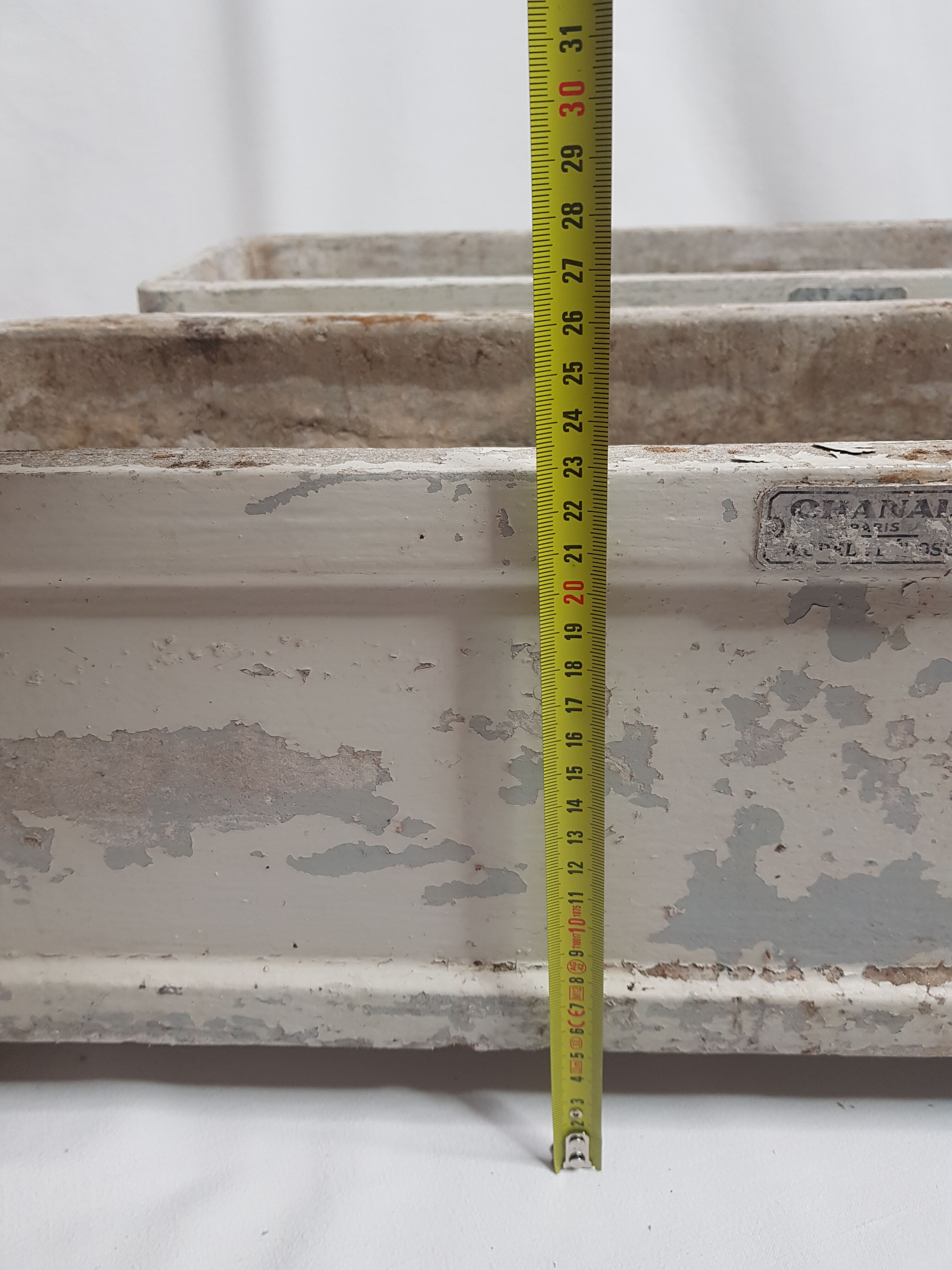 Pair of Art Deco-style Chanal cement bins, 65 cm