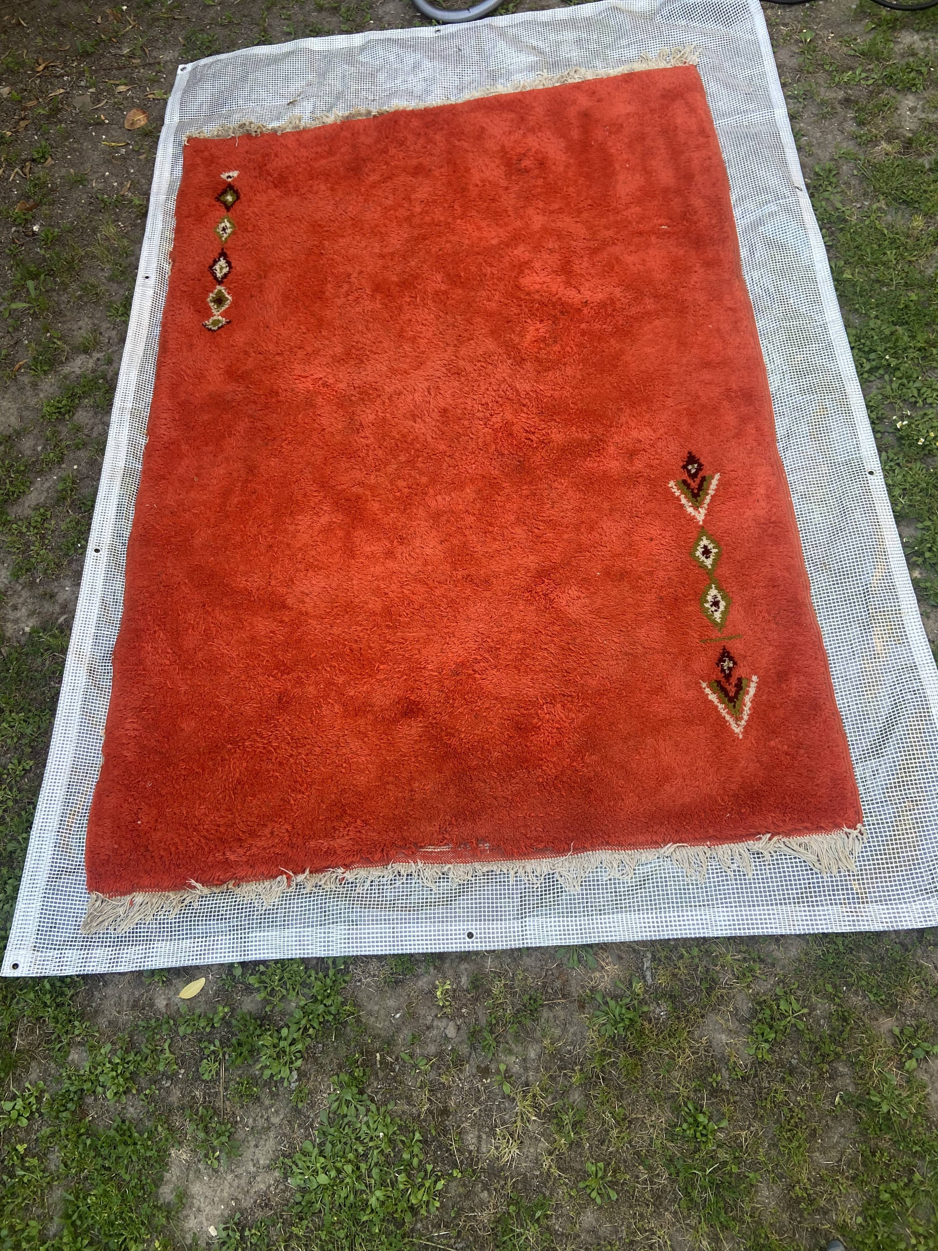 Moroccan carpet in vintage wool