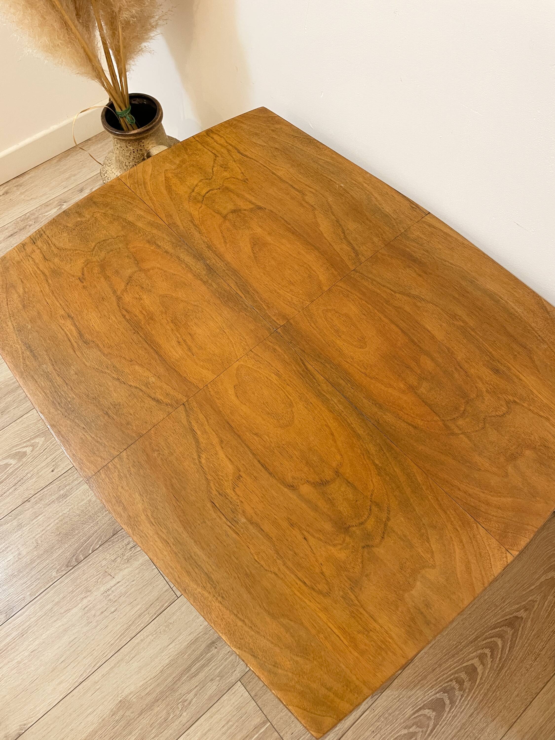 Solid wood coffee table, splayed legs - 1960s