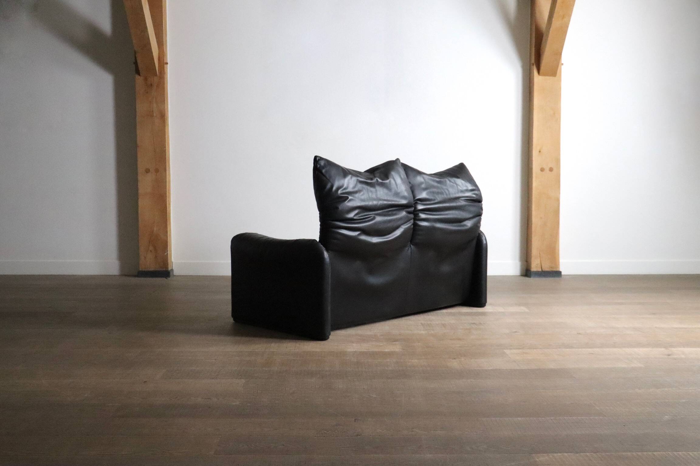Cassina Maralunga Two Seater Sofa In Black Leather By Vico Magistretti 1970