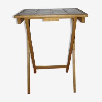 Folding table made of wood and earthenware