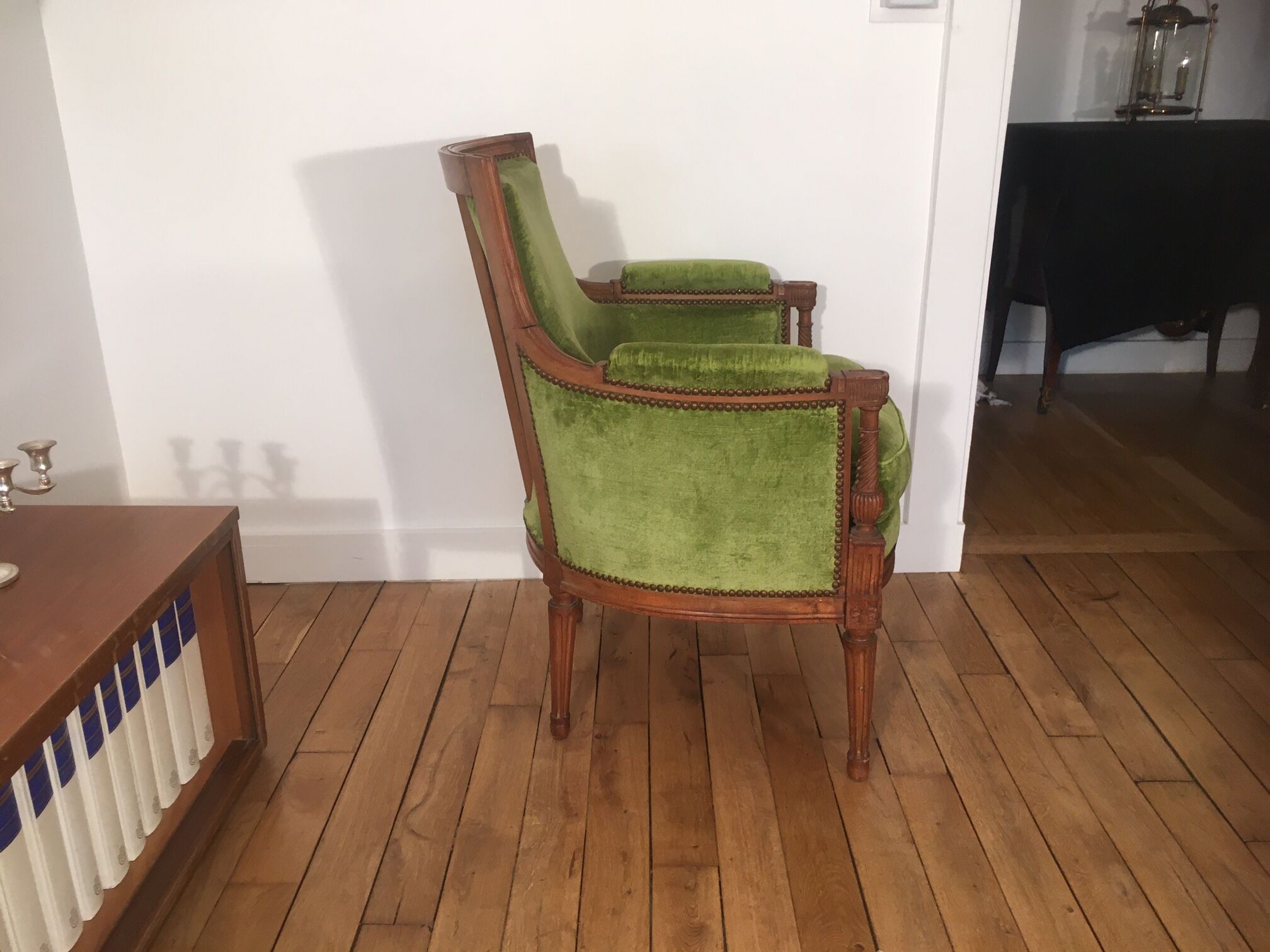 Fauteuil bergère style Louis XVI