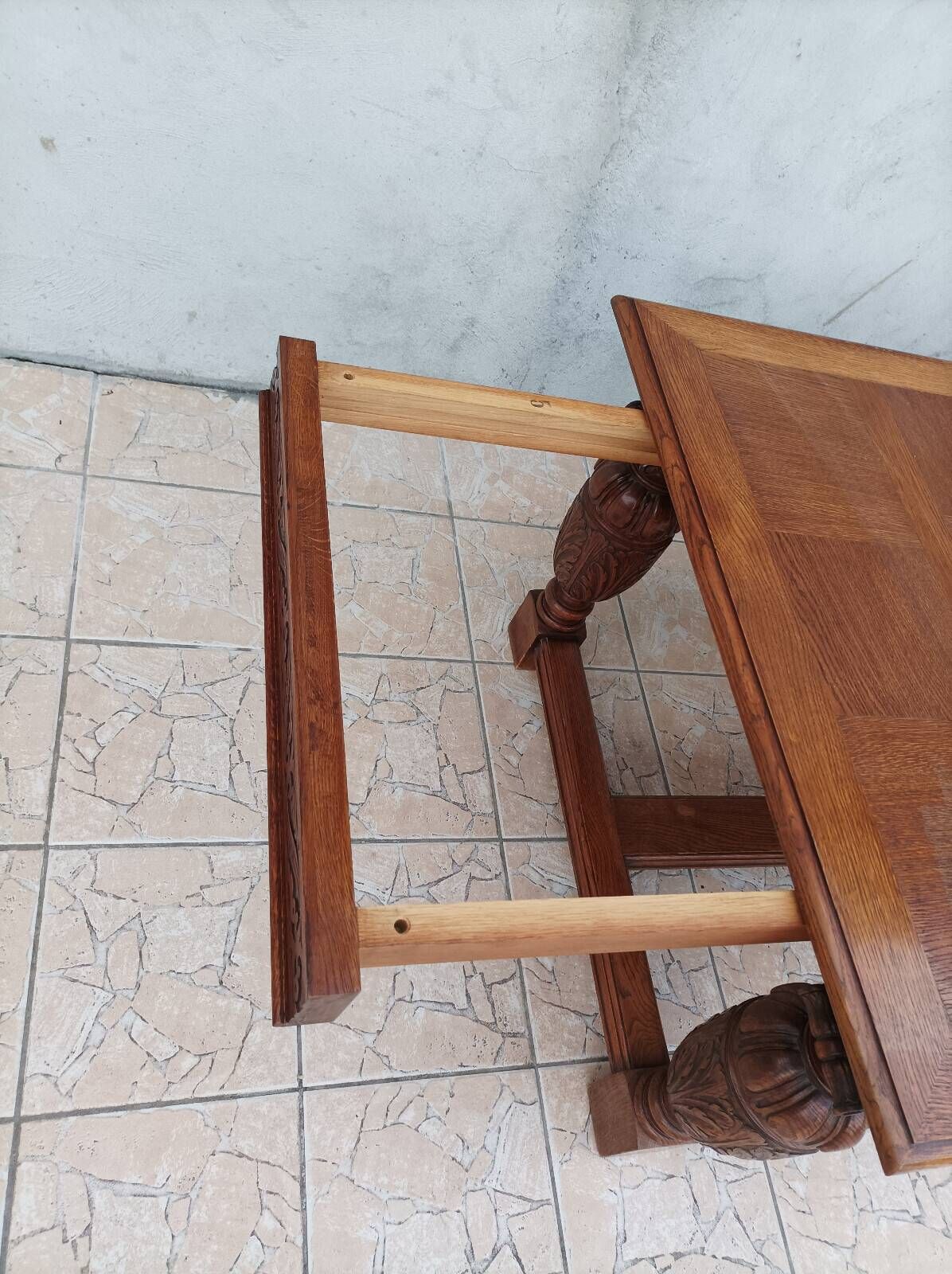 Table style Renaissance en chêne