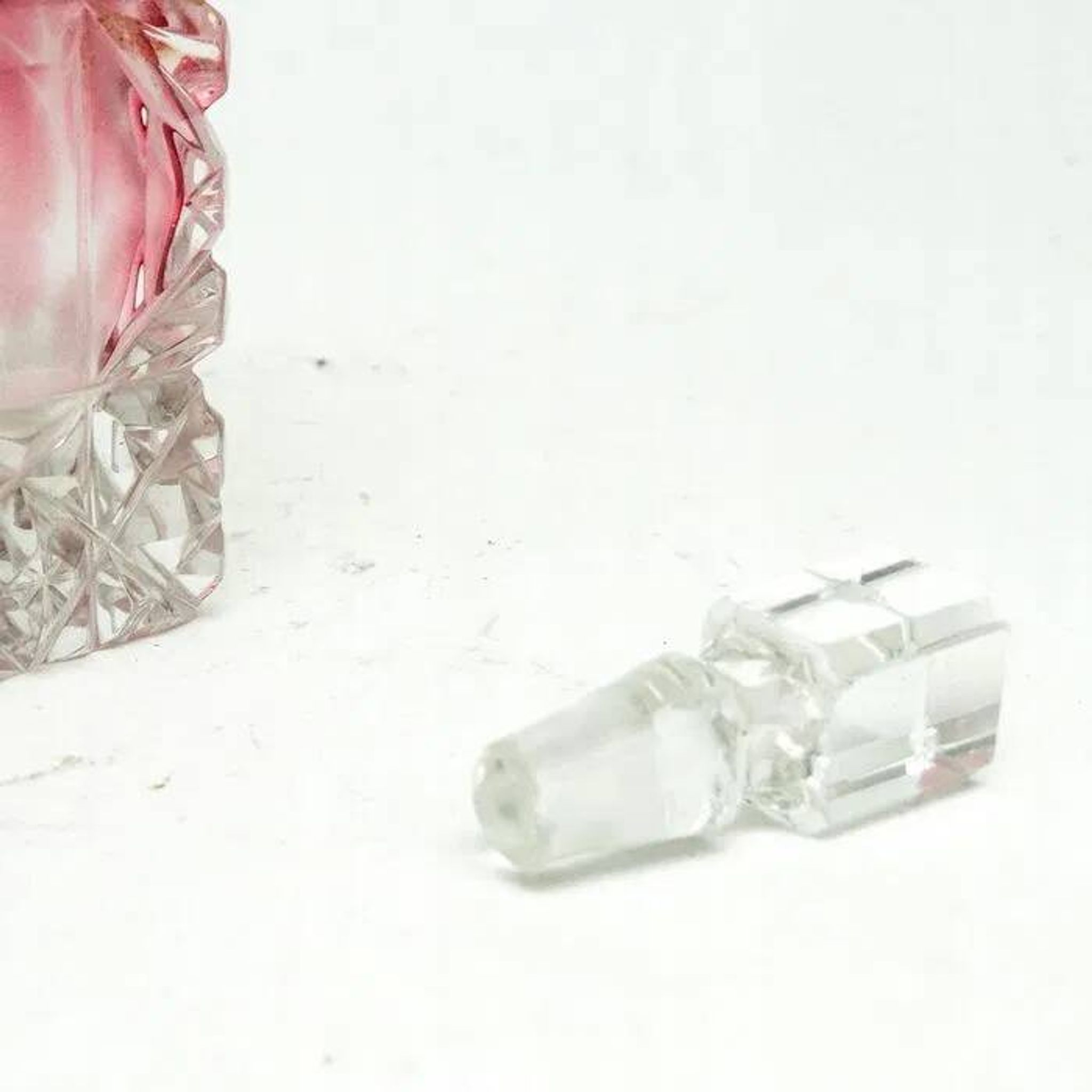 N2K decanter in Art Nouveau style