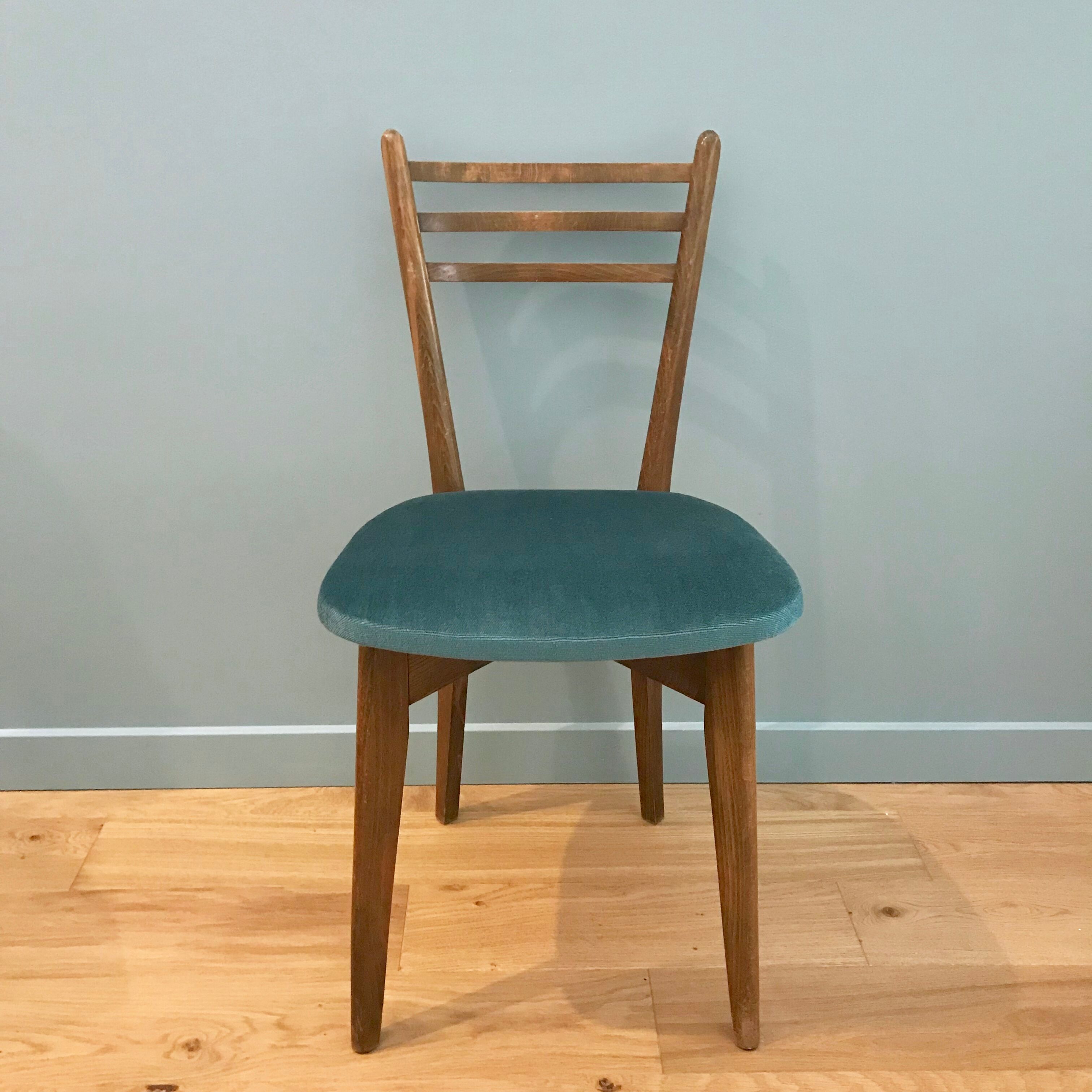 Chaise scandinave assise velours
