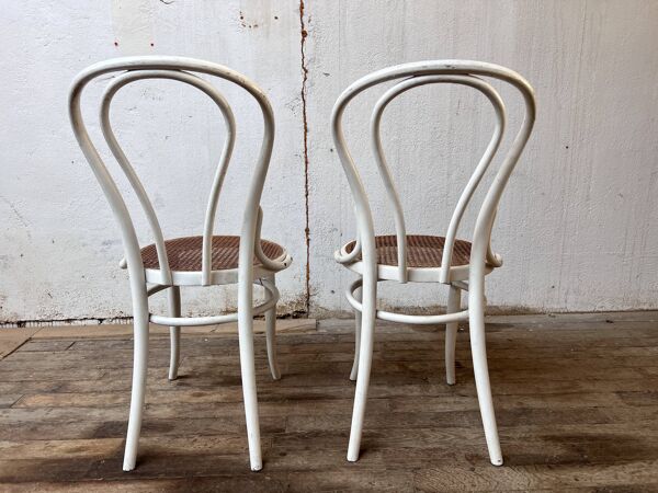 Paire de 2 chaises bistrot en bois courbé blanc et cannage Jacob Josef Kohn