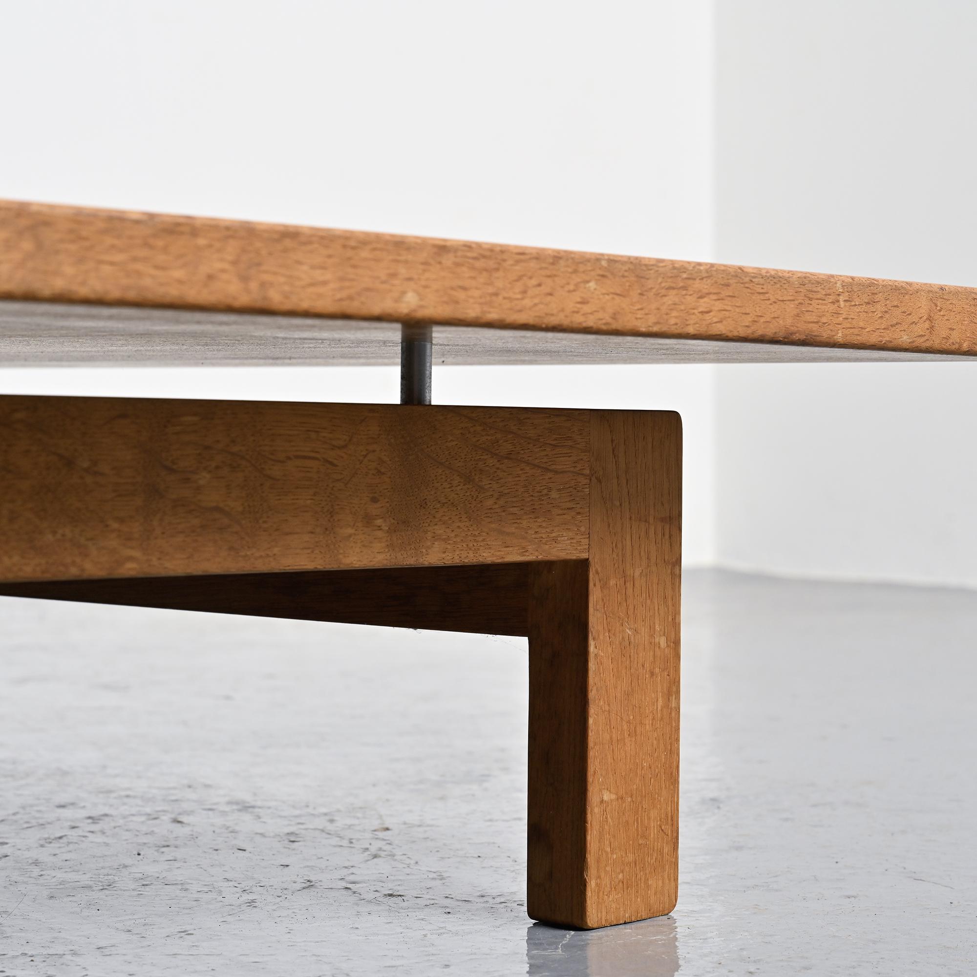 Table basse par Hans J. Wegner, Getama, Danemark, circa 1960