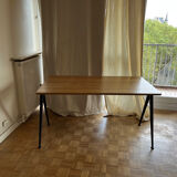 Table Pyramid 1 - Hay - 140 x 75 - varnish / black base