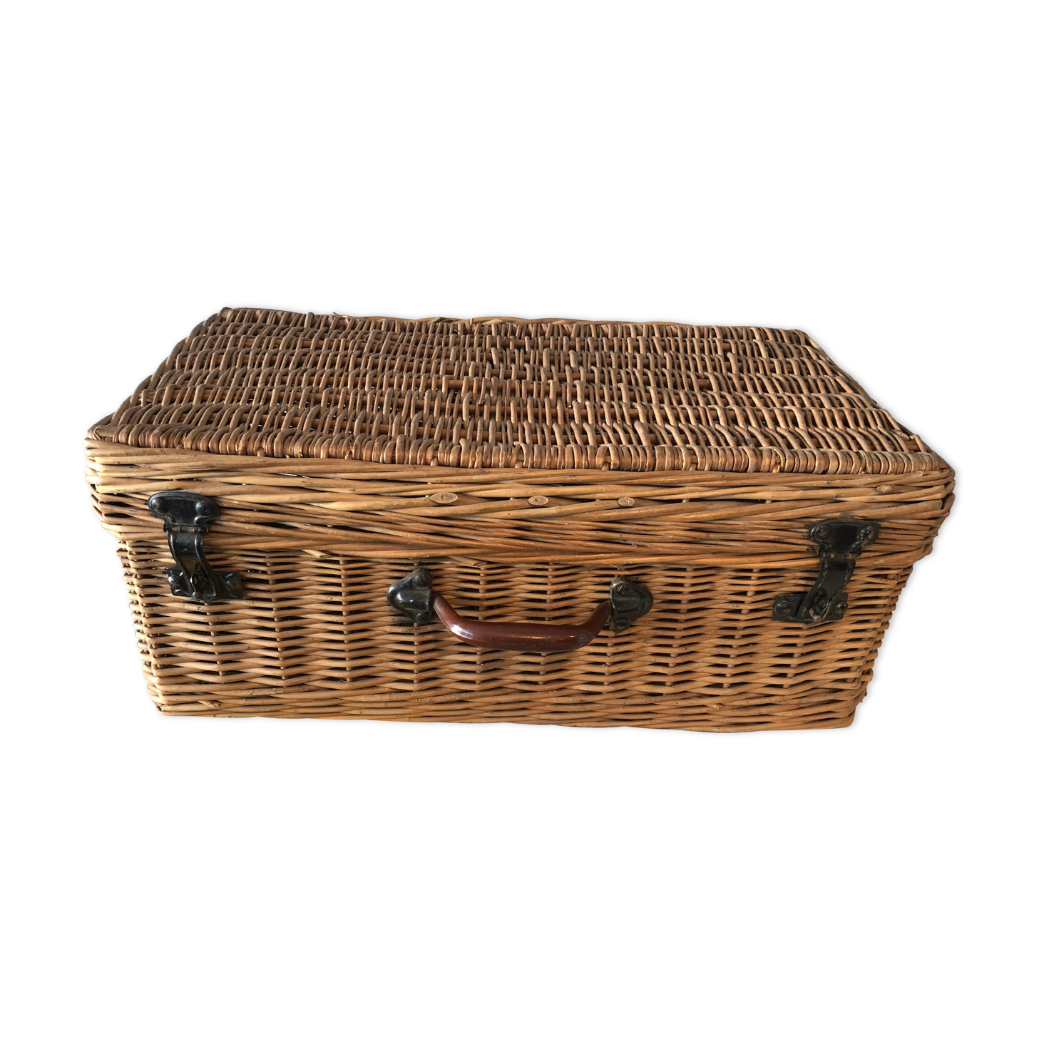 Trunk in ancient rattan