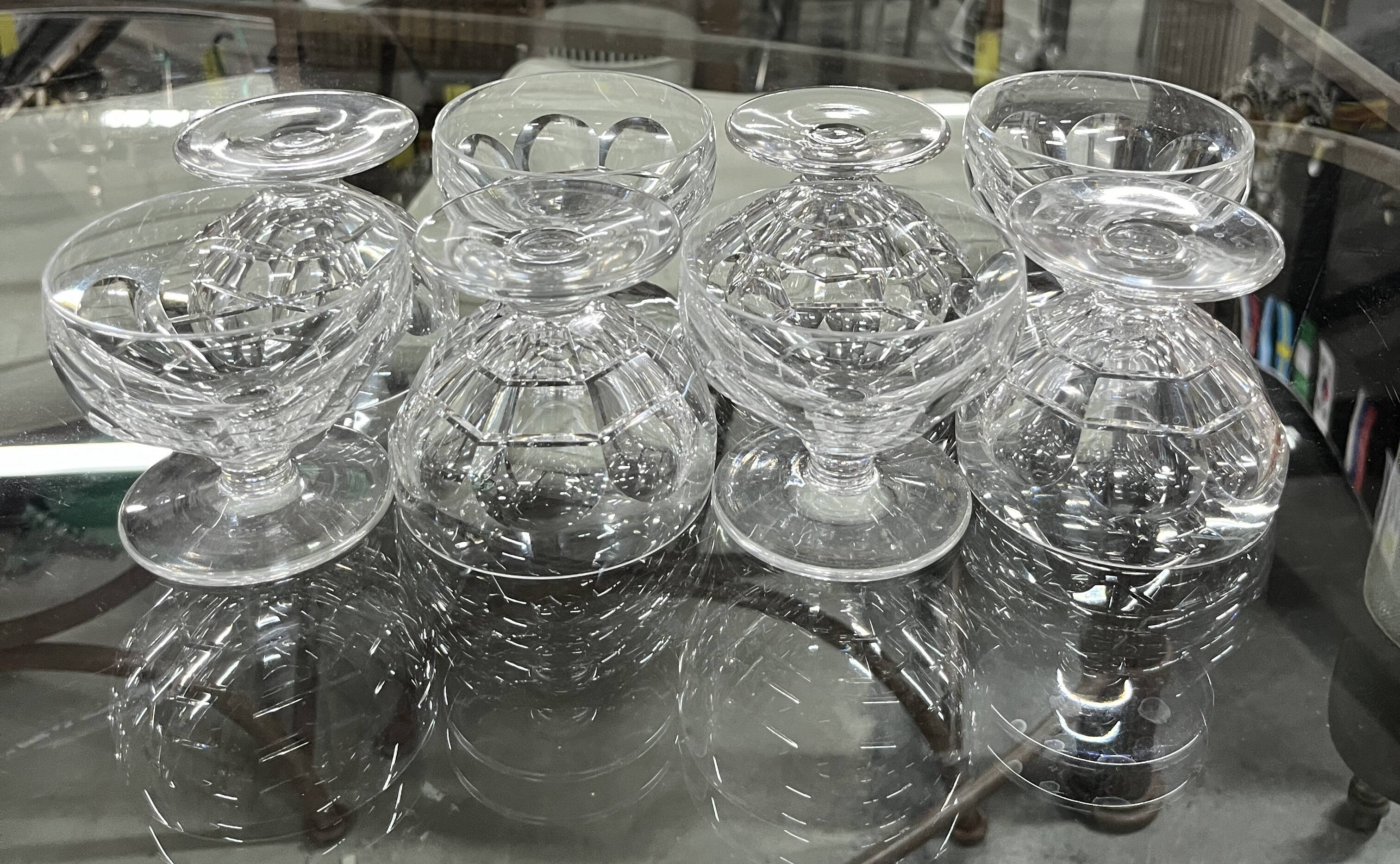 Set of 08 Saint-Louis champagne glasses