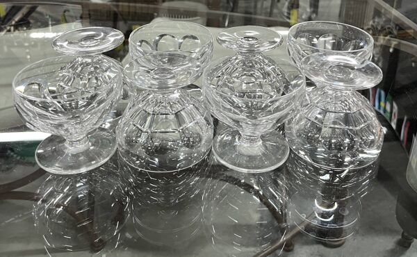 Lot de 08 coupes à champagne Saint-Louis