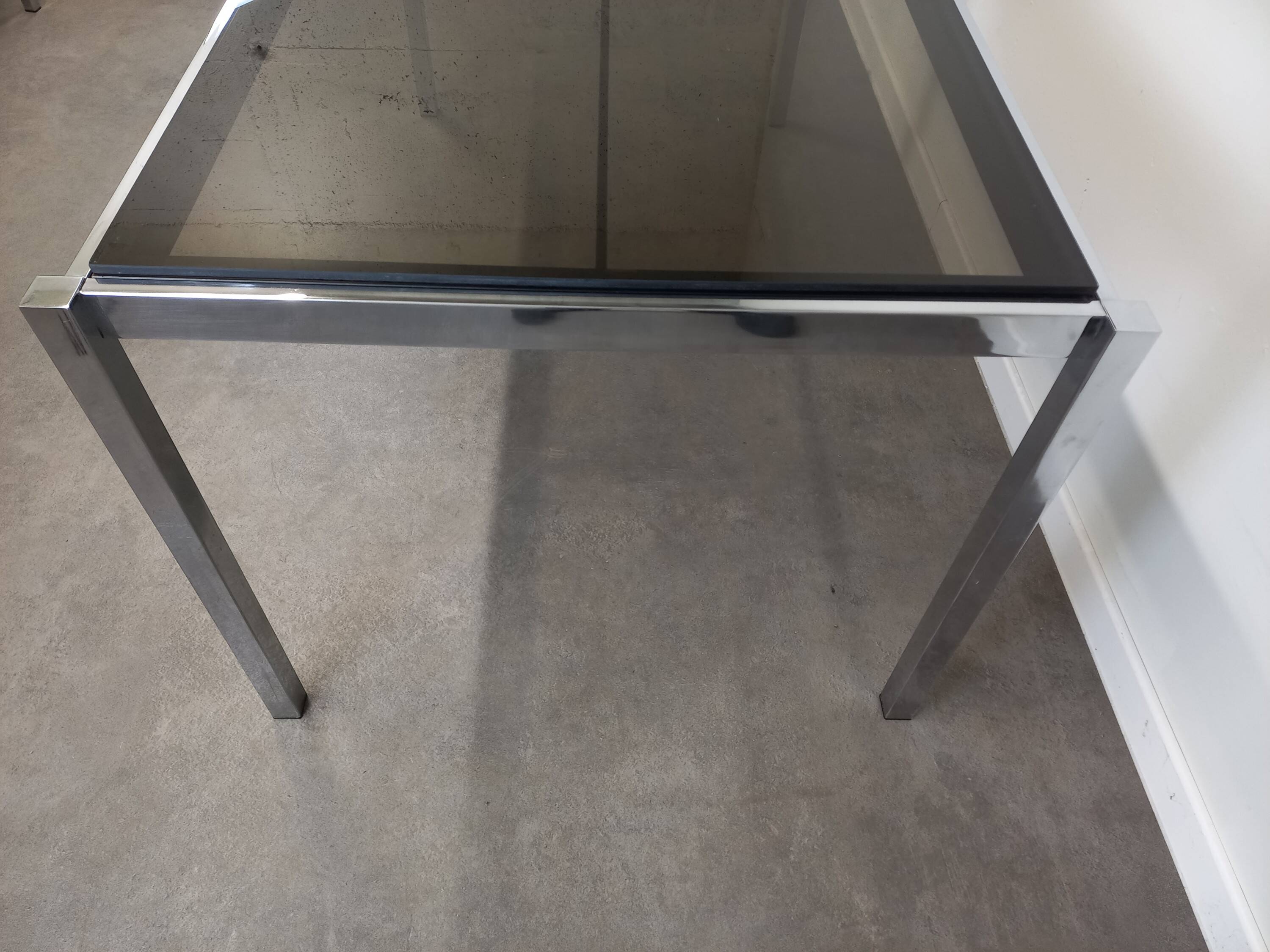Table à manger verre et métal chromé 168 cm