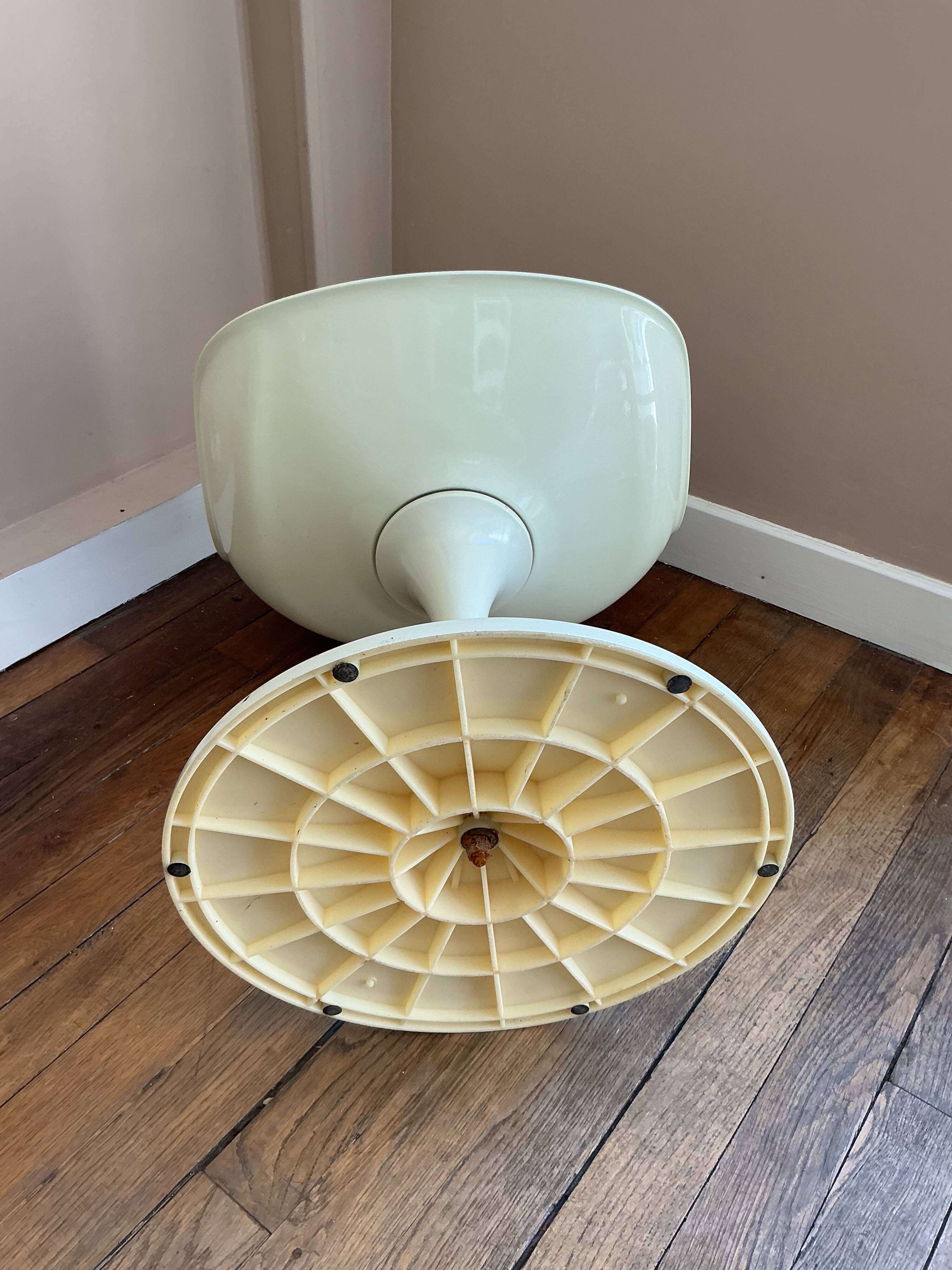 Fauteuil pied tulipe , vintage 1970