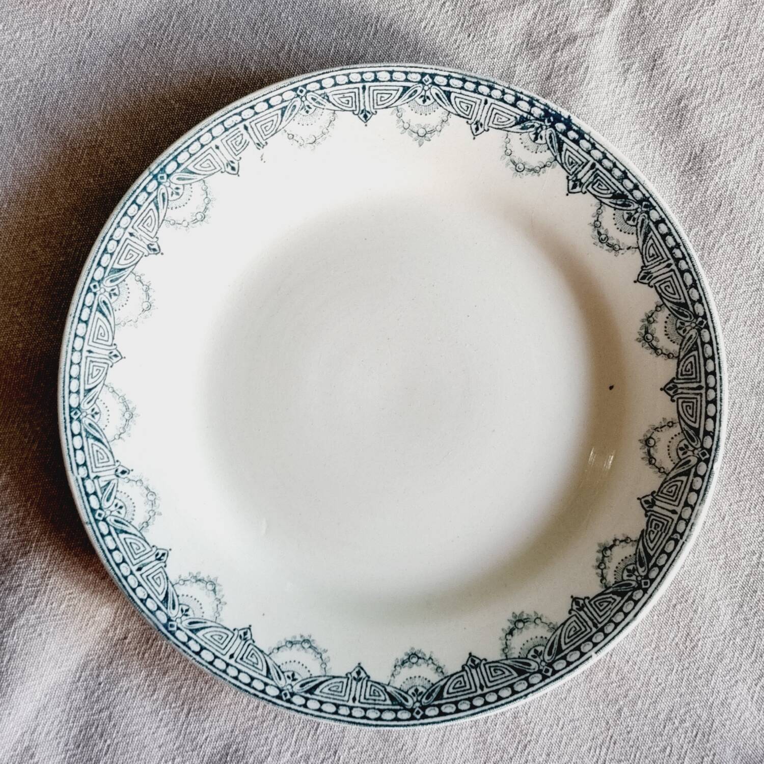 10 assiettes à desserts Léon Graves Clairefontaine Recamier