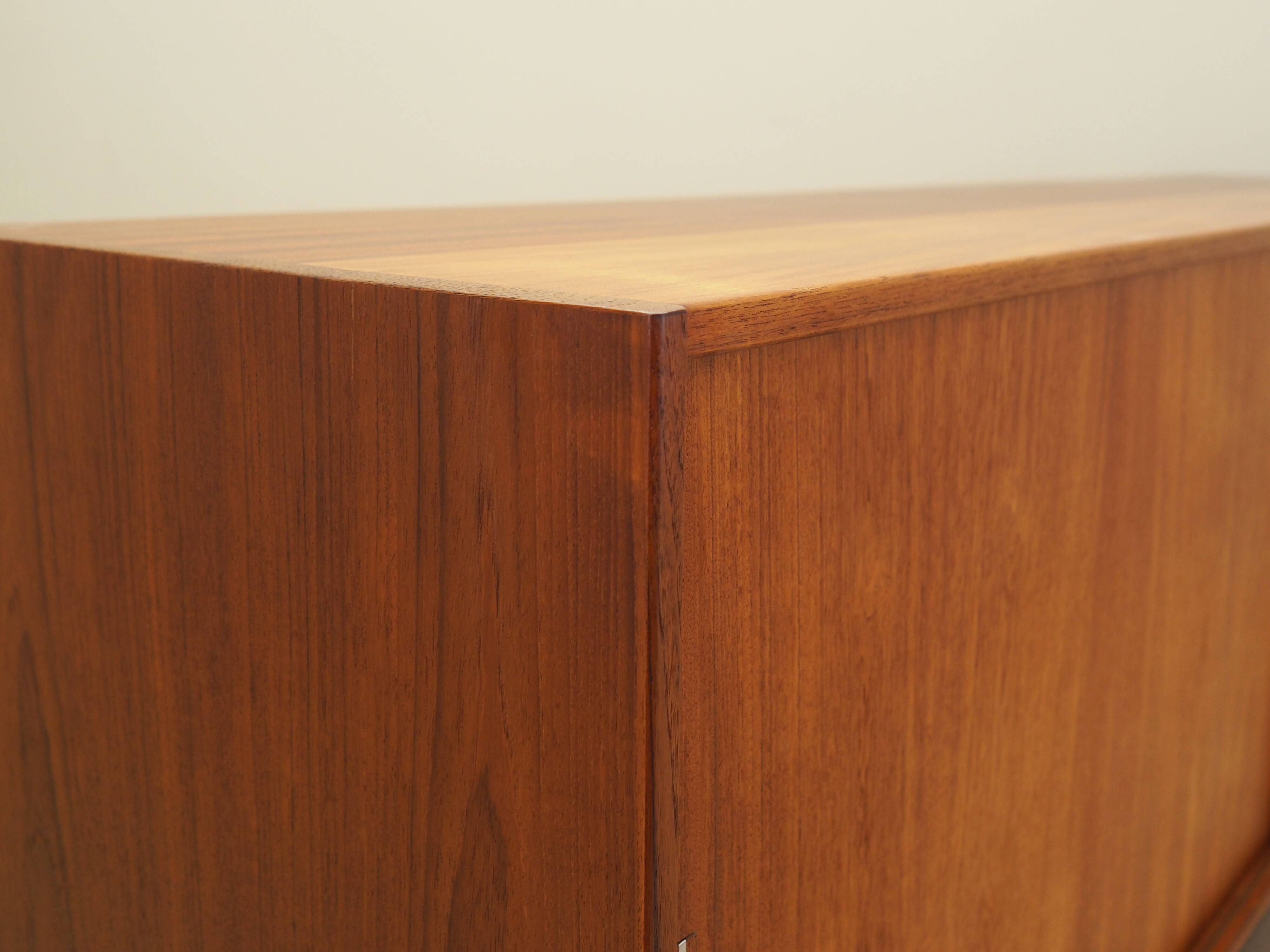 Buffet en teck, design danois, années 1970, production : Danemark