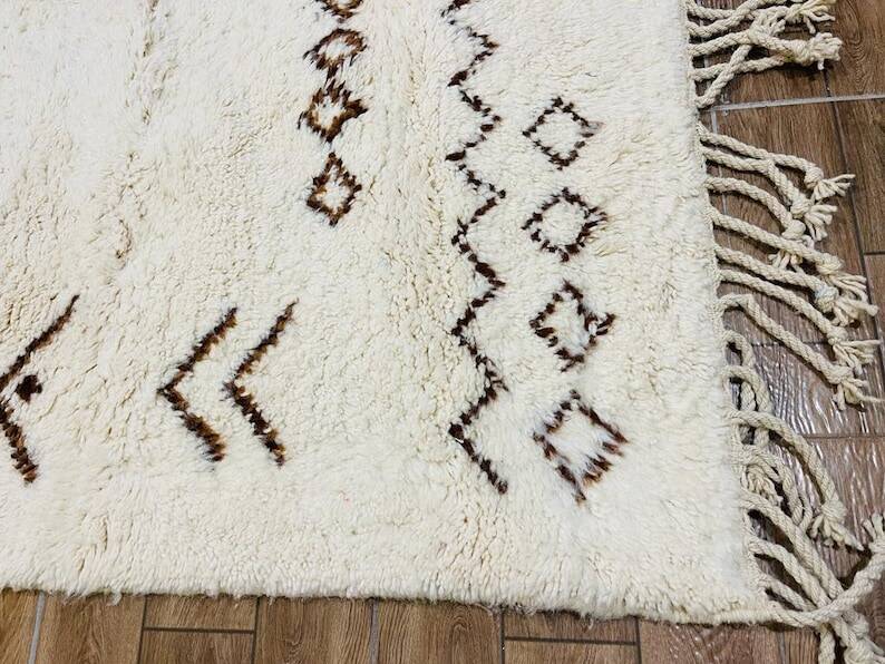 Moroccan handmade rug 250cmx150cm