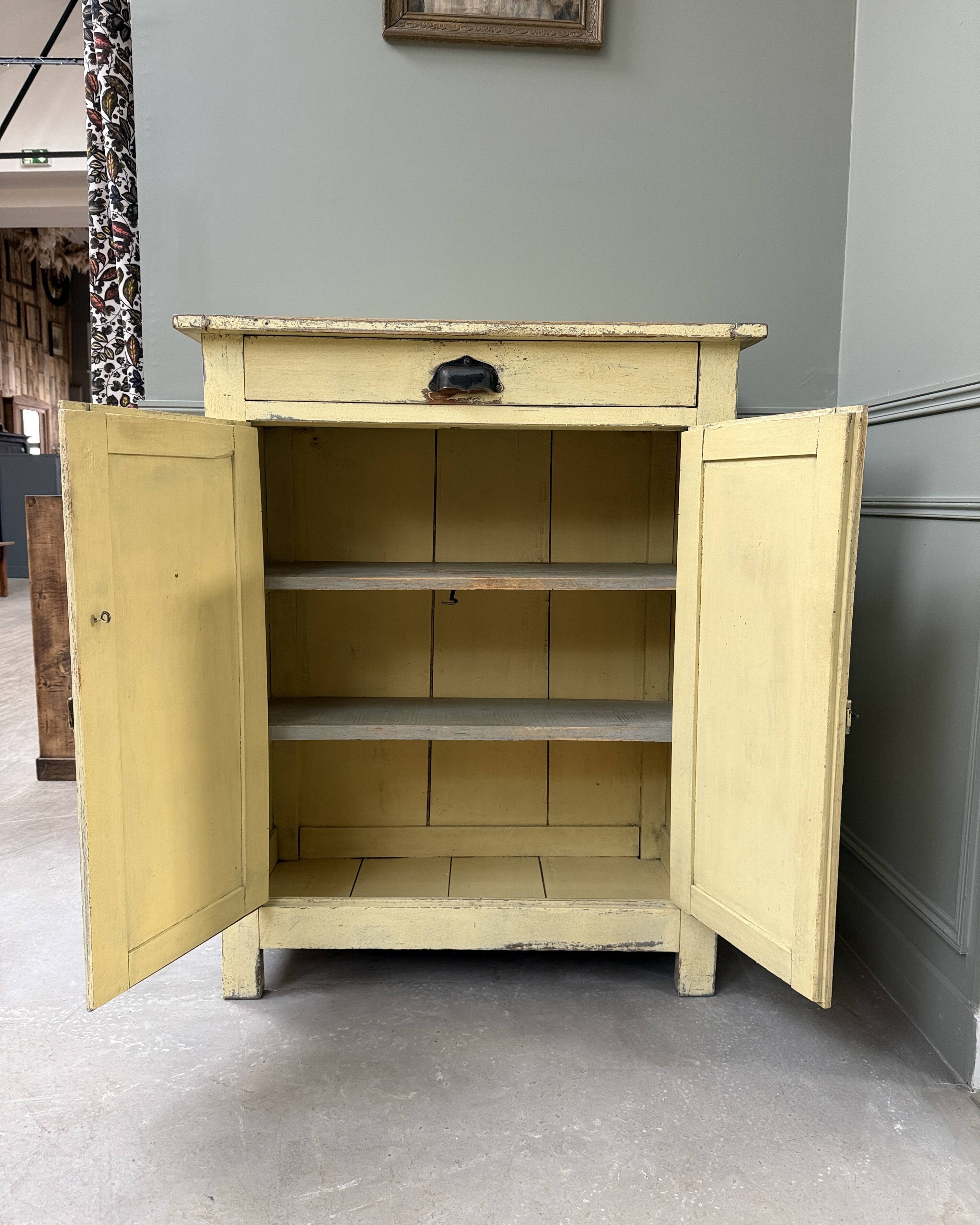 Yellow butter Parisian buffet