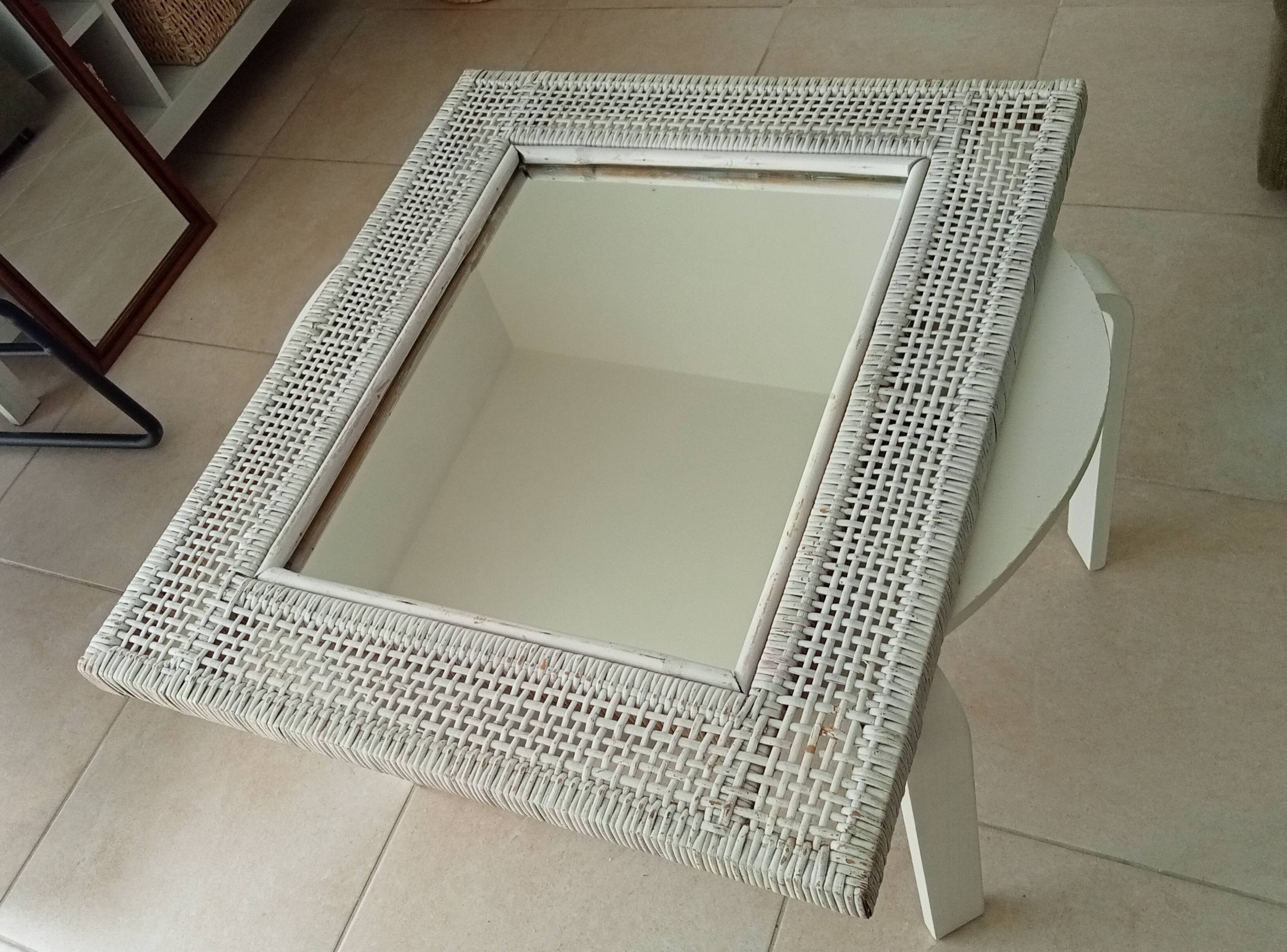 Vintage Boho rattan mirror from the 60s/70s 73*61 cm