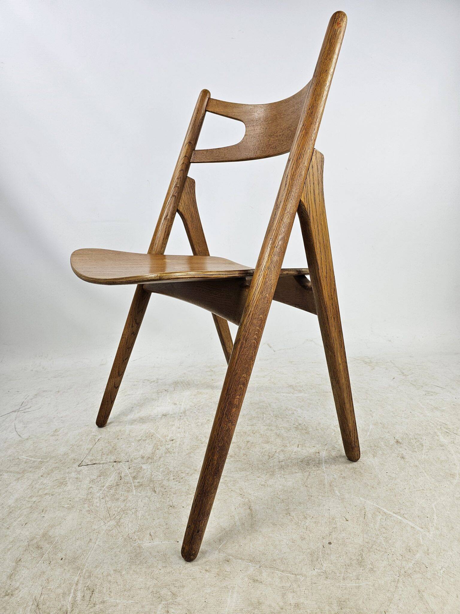 4 chaises Sawbuck de Hans Wegner, modèle CH29