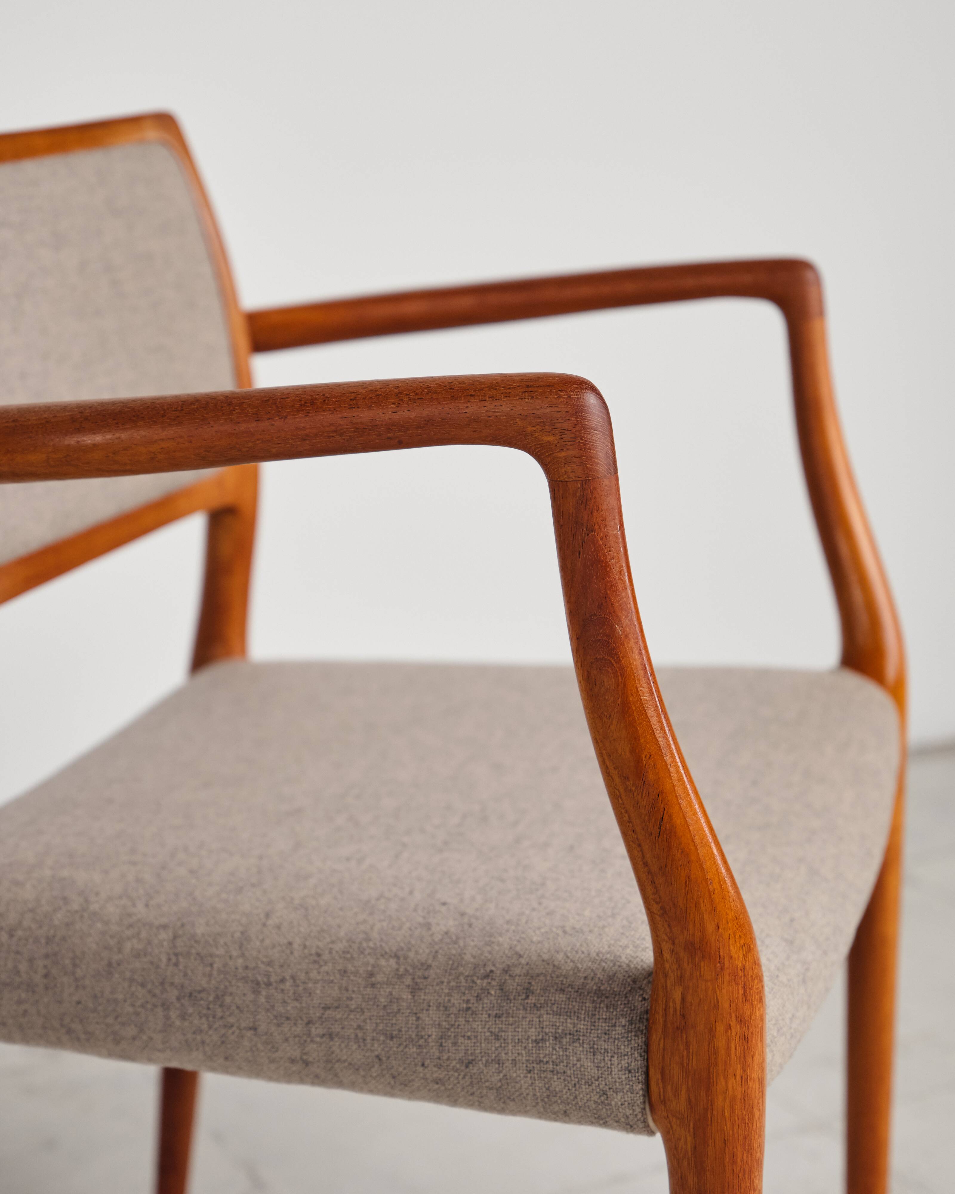 Ensemble de 2 fauteuils danois Niels O. Møller 65, design du XXe siècle