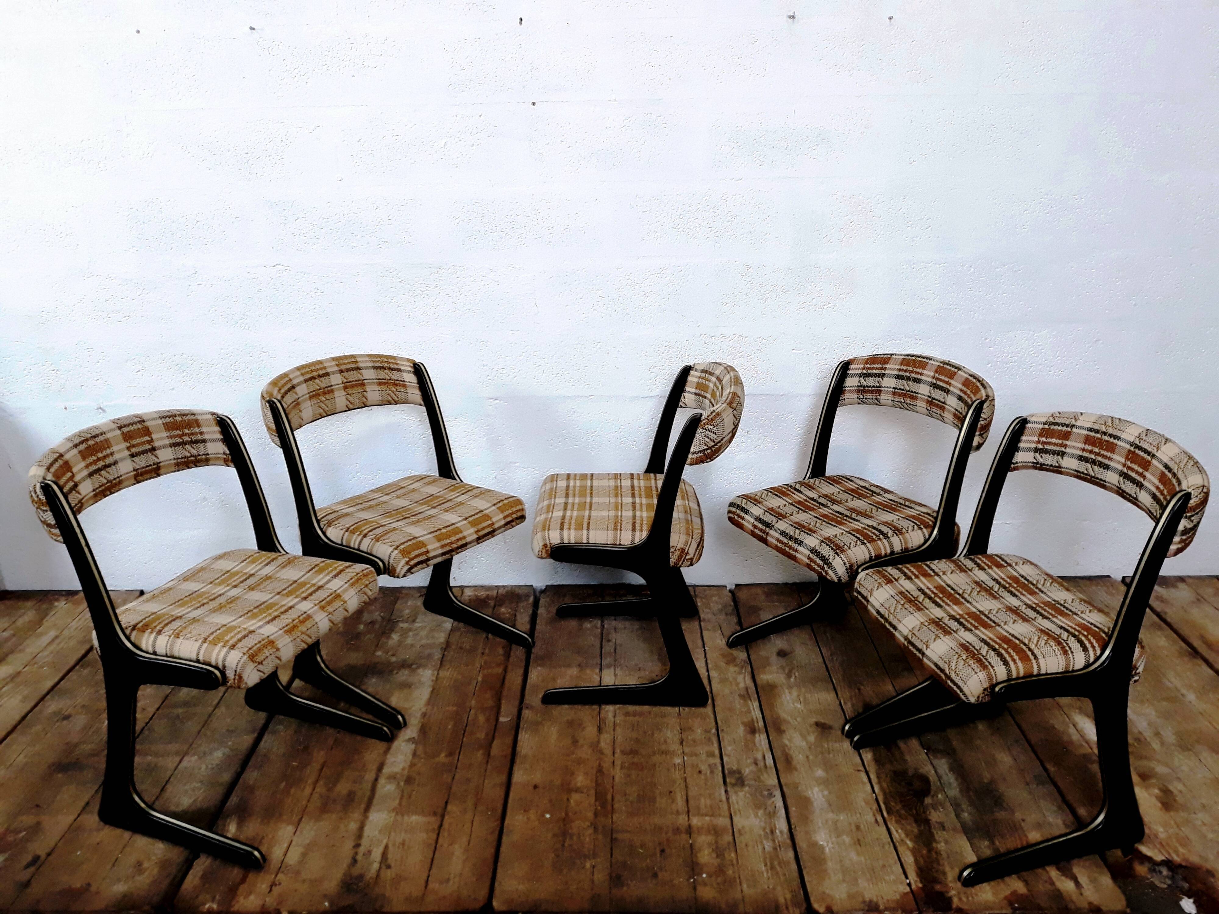 5 vintage chairs
