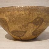 Chamotte clay bowl with bird decoration