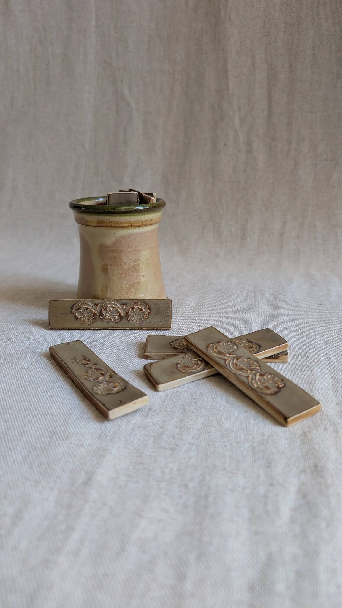 Set of 13 knife rests