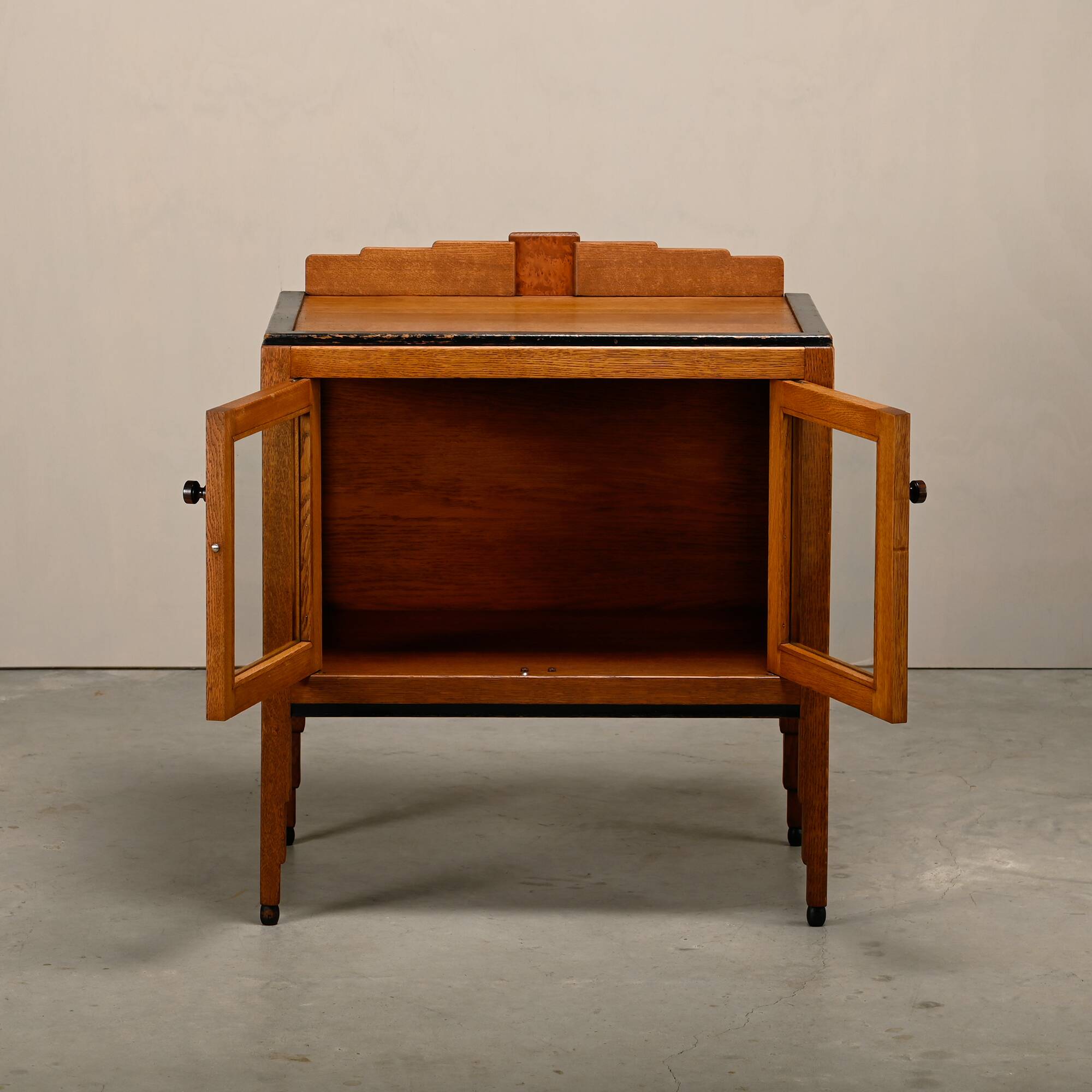 Art Deco Amsterdam School Tea or Display Cabinet in solid oak, Netherlands