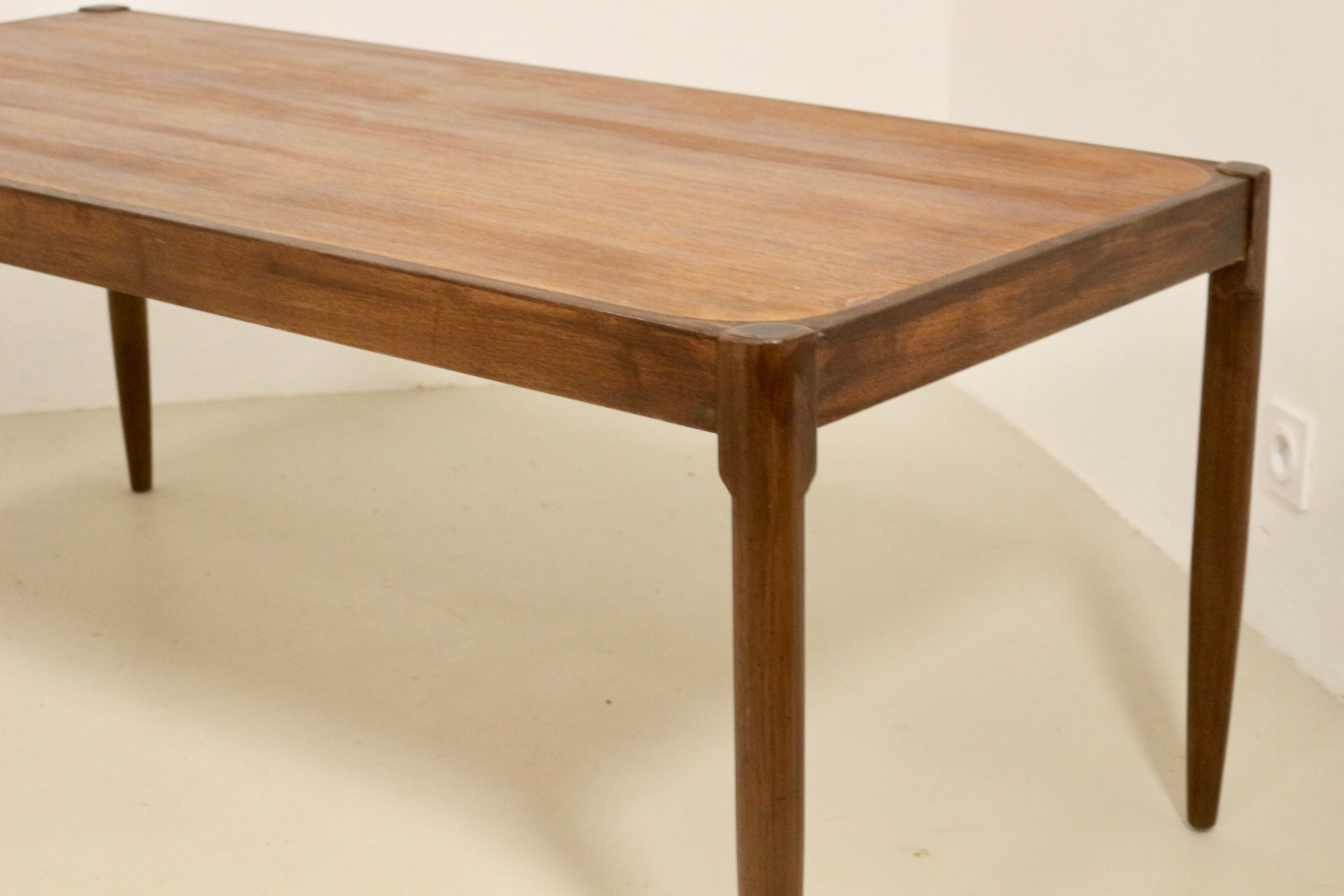 Scandinavian teak coffee table year 60 : Ref : Rosy