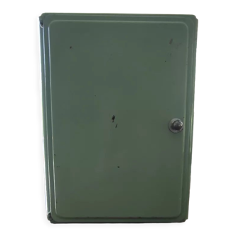 Medicine cabinet