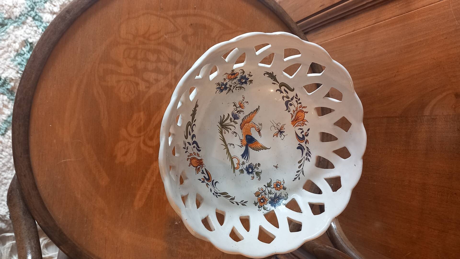 Fruit bowl faience Moustiers decoration