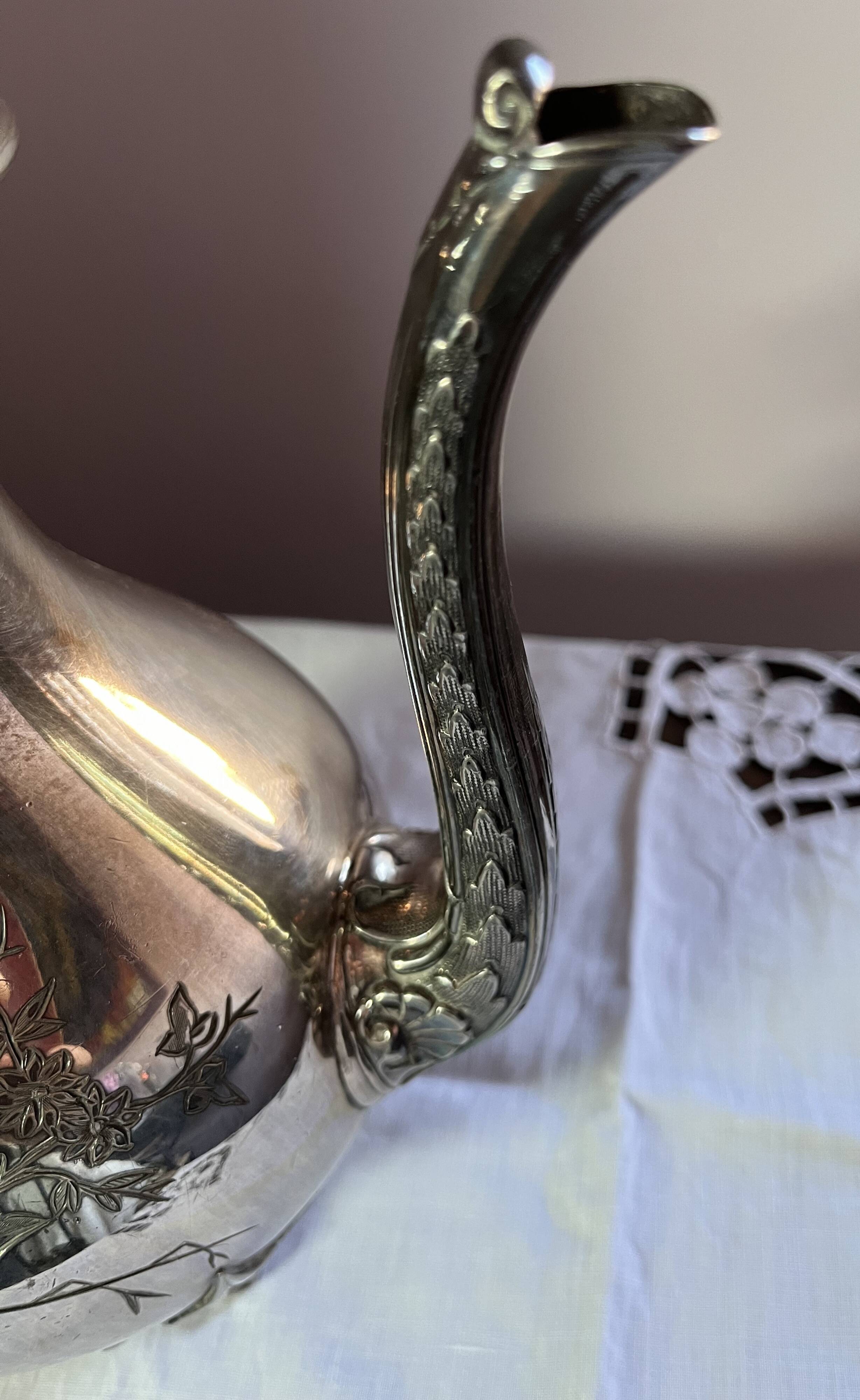 Shaw & Fisher - Sheffield (silver plated) English teapot, 19th century