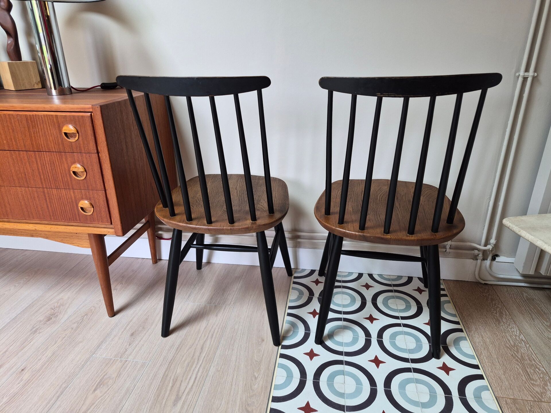 Lot de 2 chaises scandinaves type Fanett