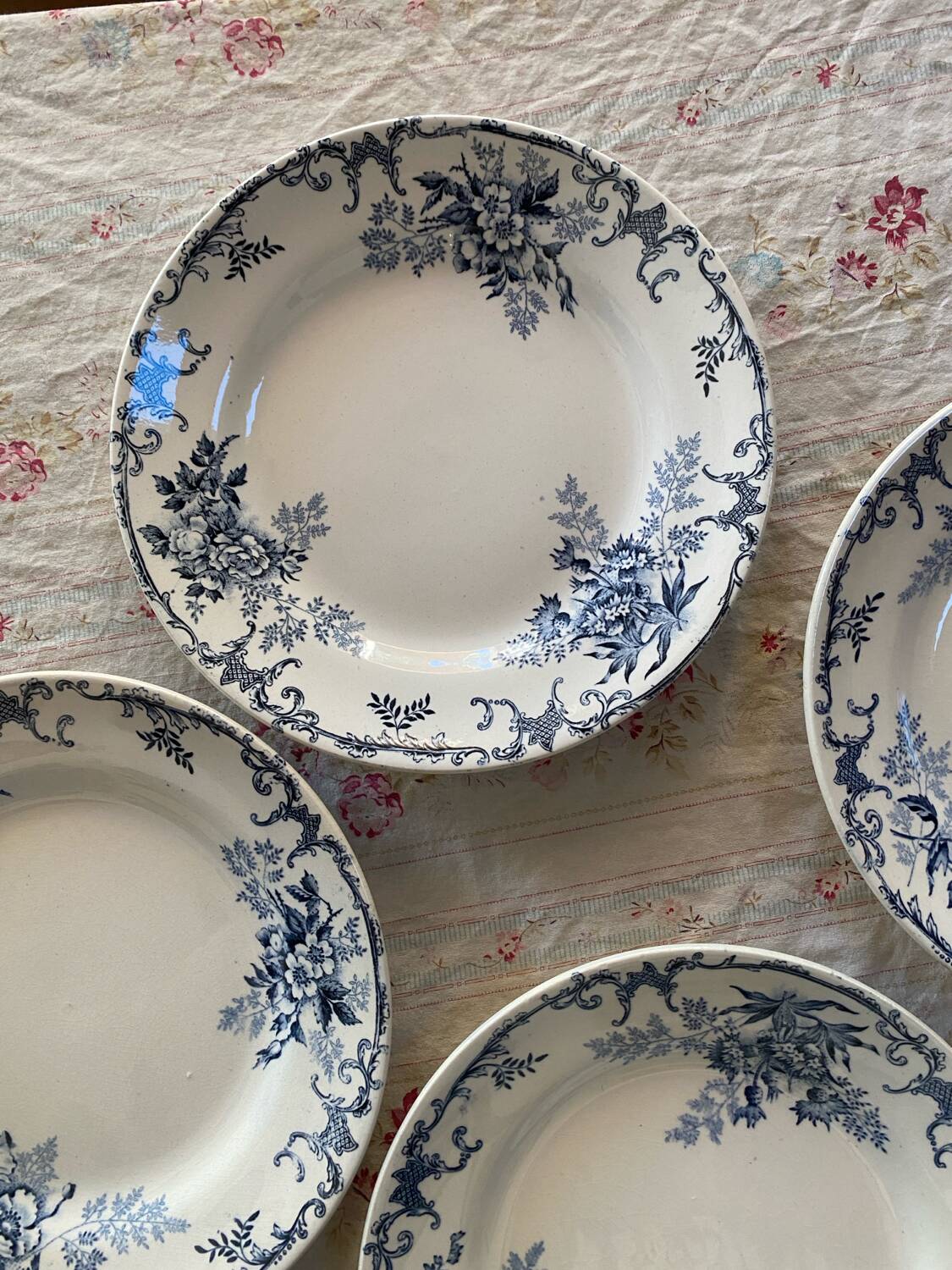 Set of 4 flat ironstone plates by Hippolyte Boulenger