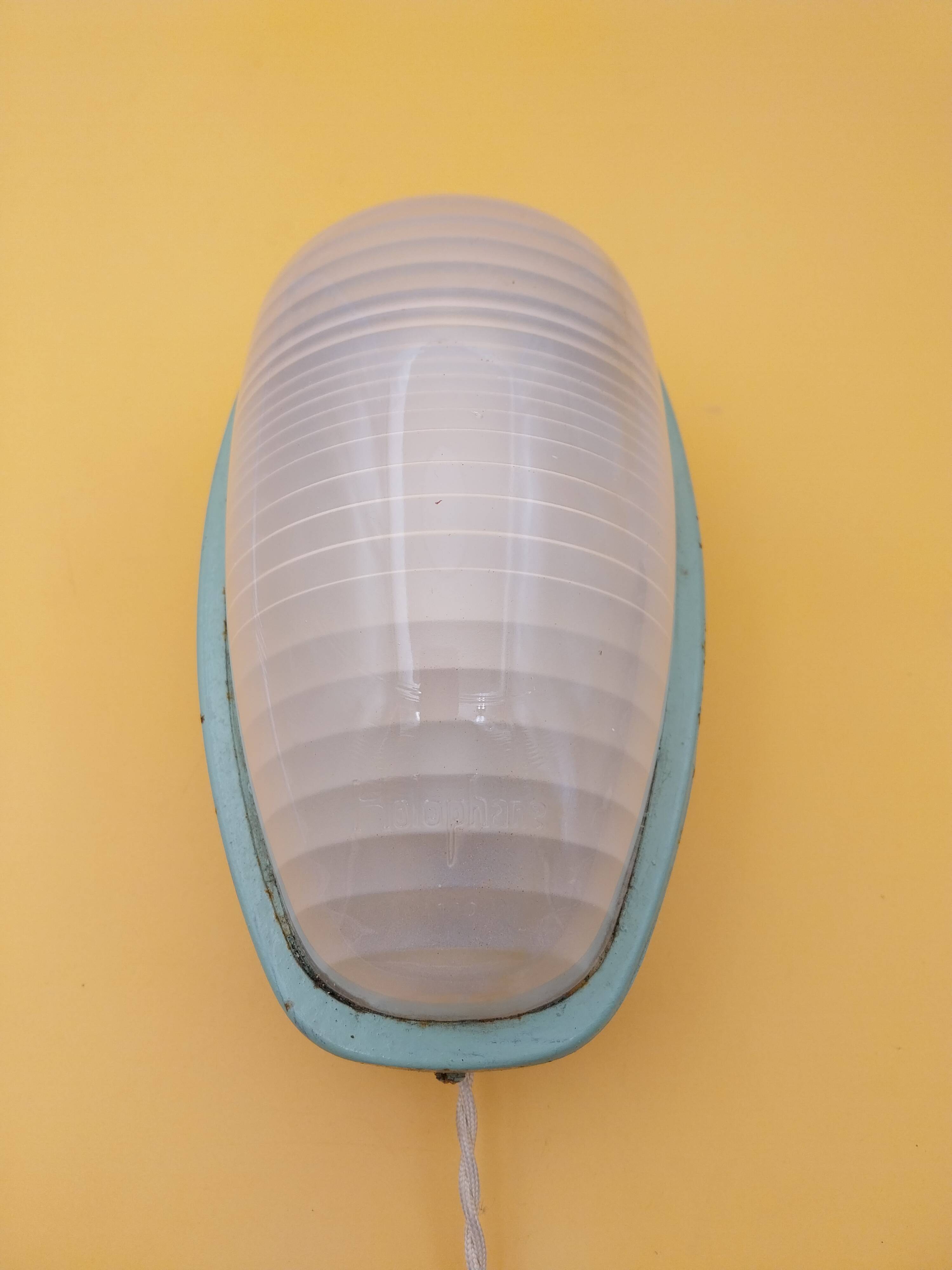Holophane wall light in cast iron