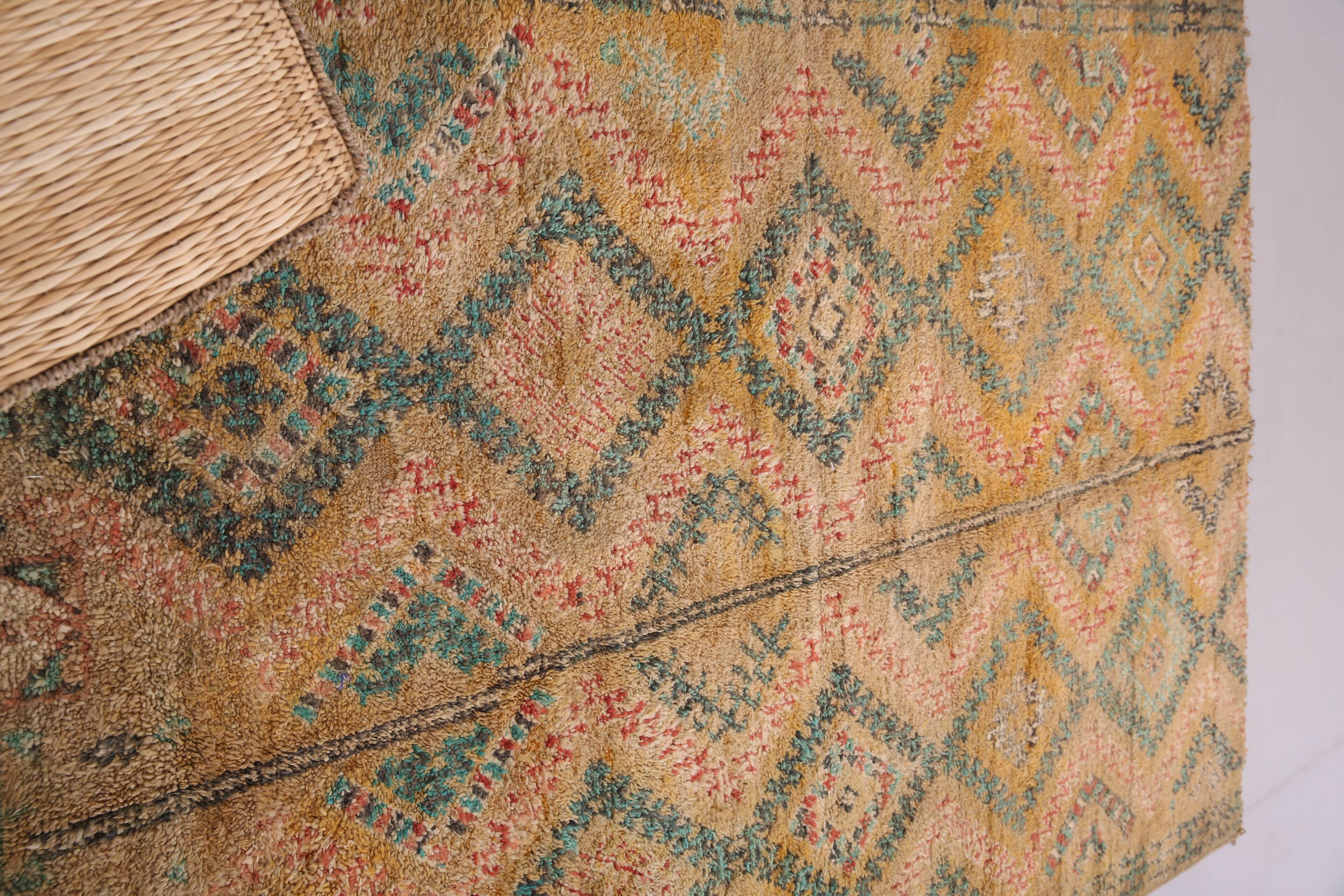 Vintage Moroccan Rug 184 x 255 cm - Handmade Berber Rug - Old Moroccan rug