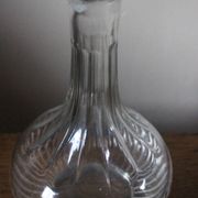 Carafe, flacon ancien en verre rond canelé