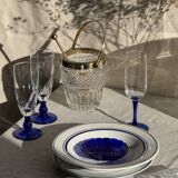 Set of 6 blue-footed champagne flutes; 3 pairs of designs.