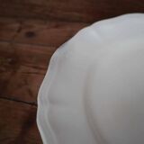 Set of 5 Sarreguemines flat plates in cream color