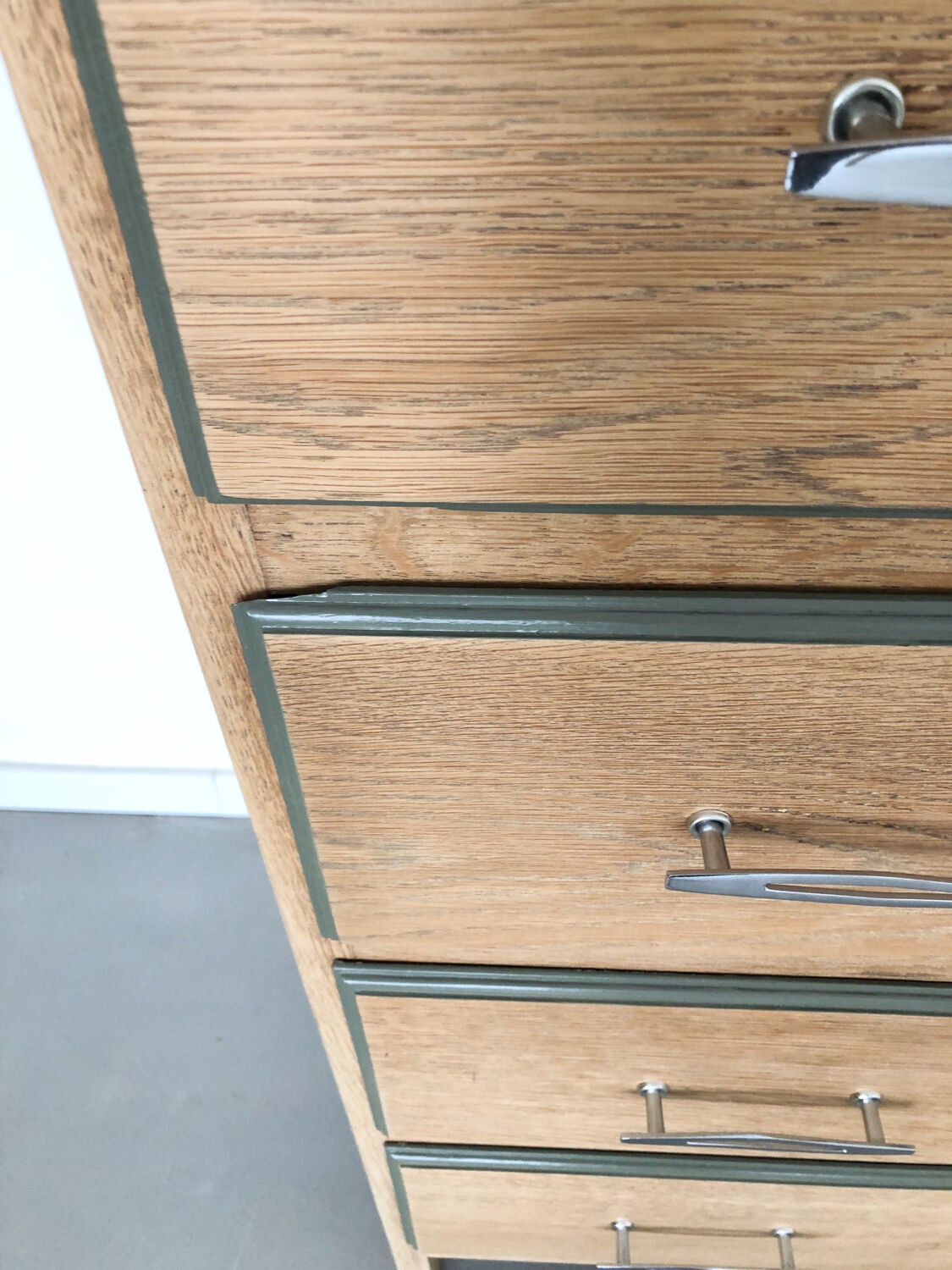 6-drawer chest of drawers in oak