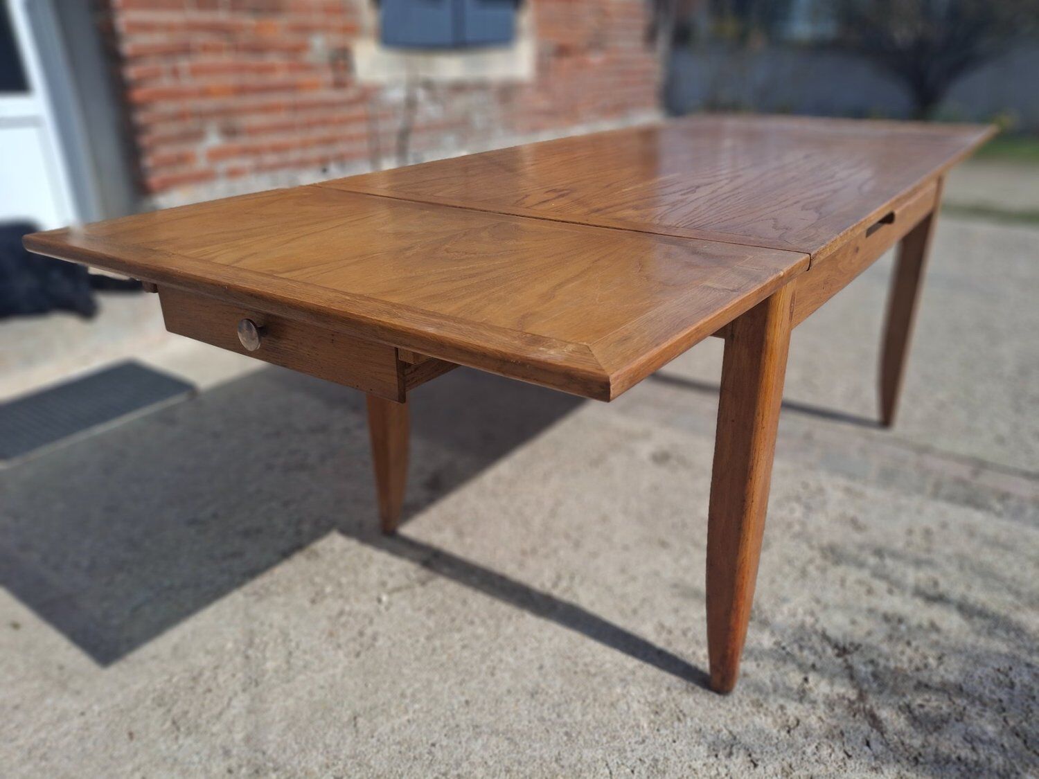Extendable table in solid oak - French Reconstruction style 1950