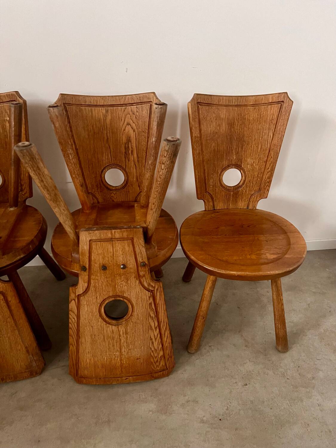 Set of 5 vintage 70s Brutalist design solid wood chairs