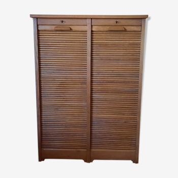 Double curtain filing cabinet