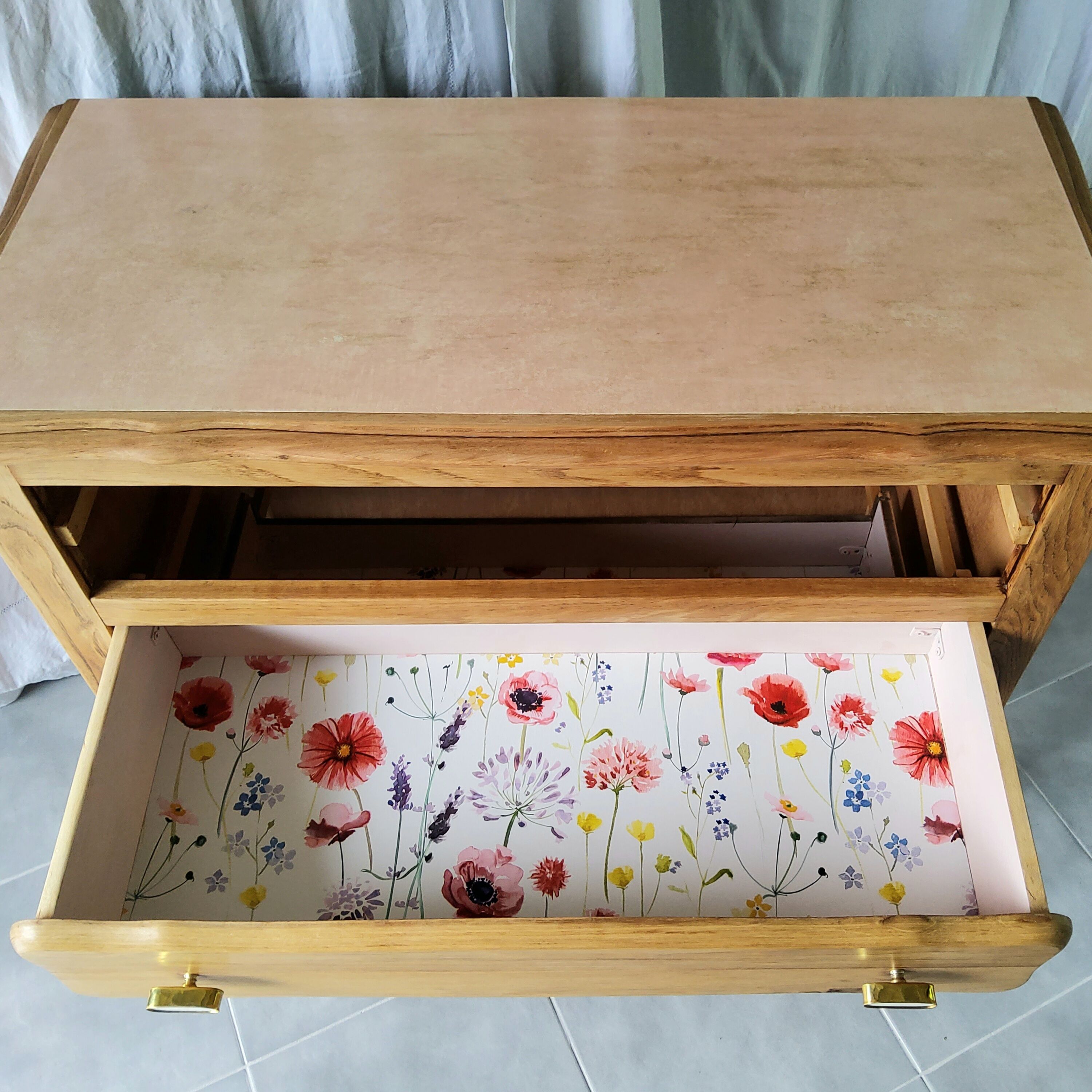 Vintage chest of drawers