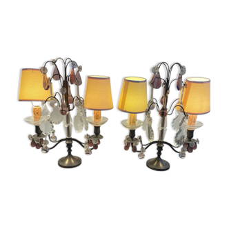 Paire de girandoles en métal argenté et cristal